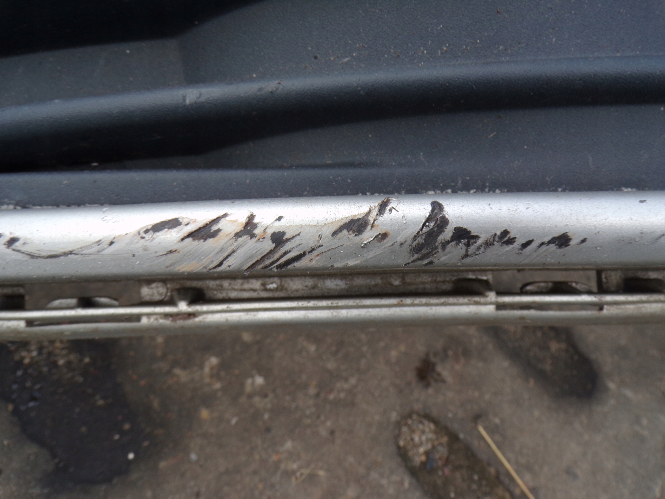 front bumper front VOLVO S40 2 II WERSJA below washers