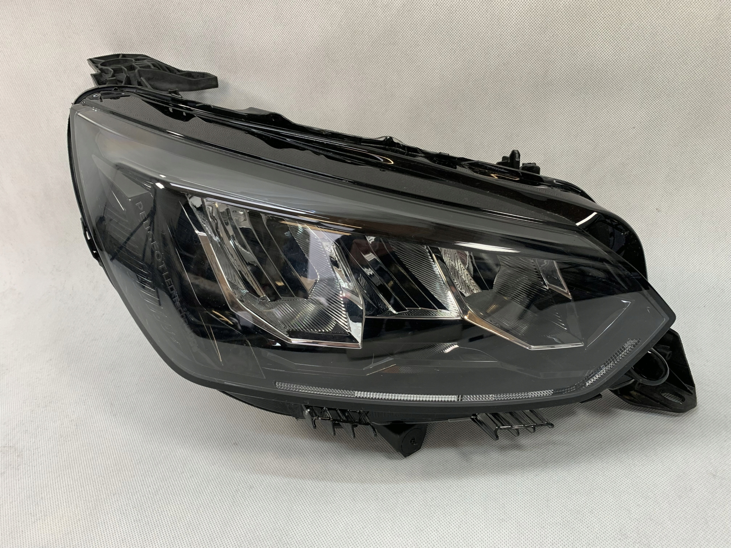 light front right reflektor Peugeot 208 2 II 19r 9833036180 Ecoled 01.26