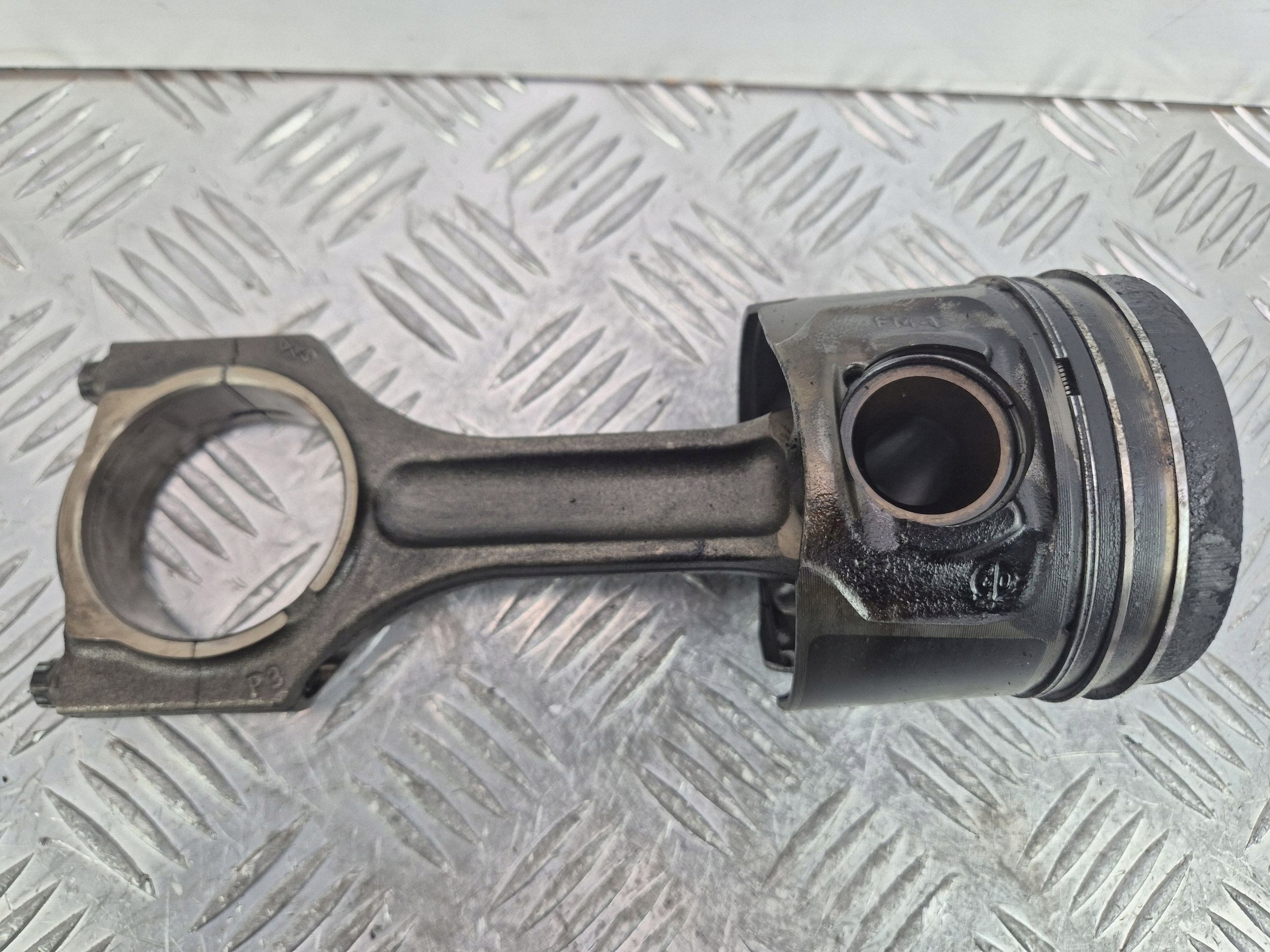 piston avec bielle BMW N47D20A 3 E90 E91 320d 0840BB
