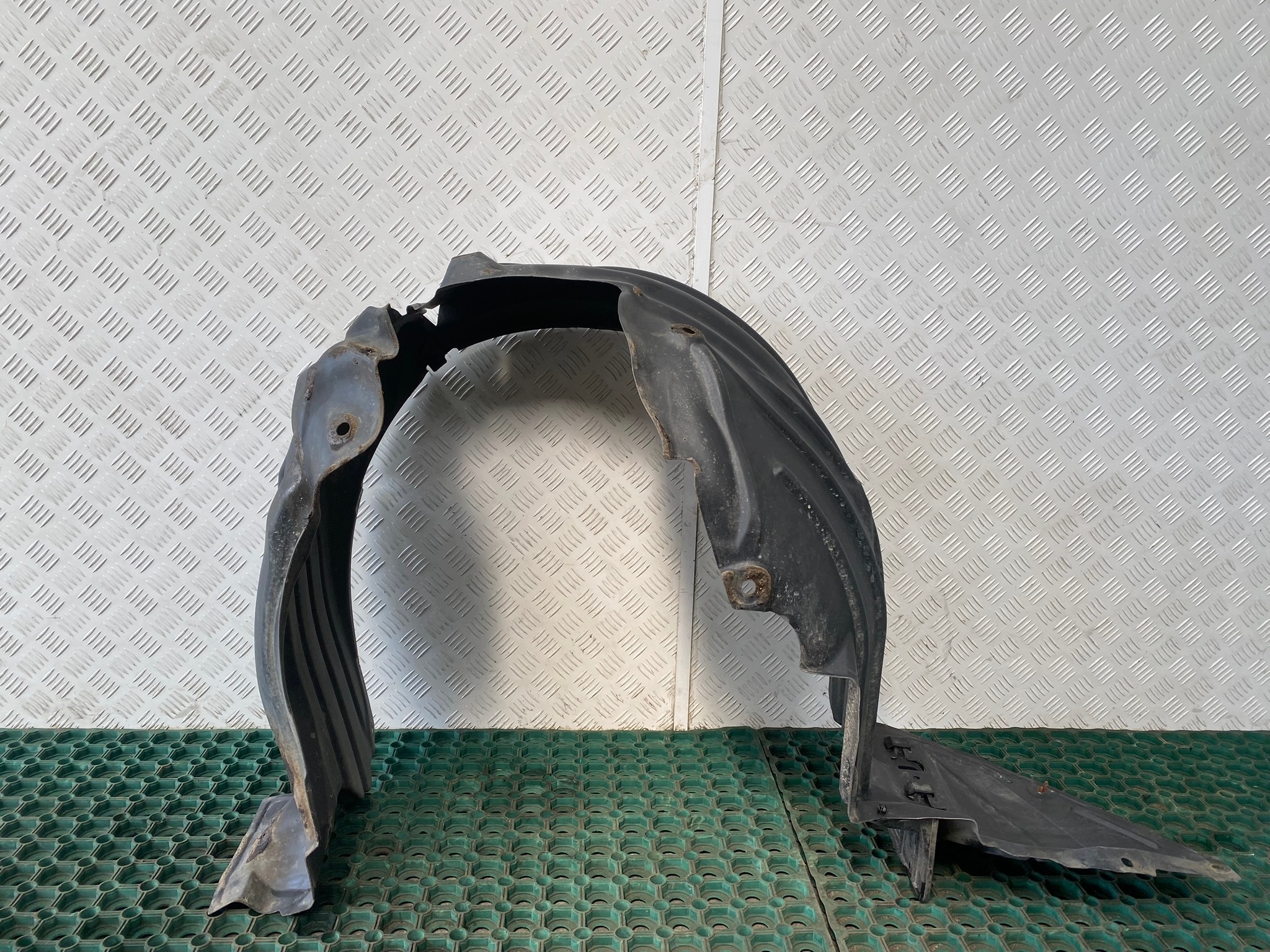 MAZDA 3 BM 13-17 mudguard front left front B45A-K7016 LH