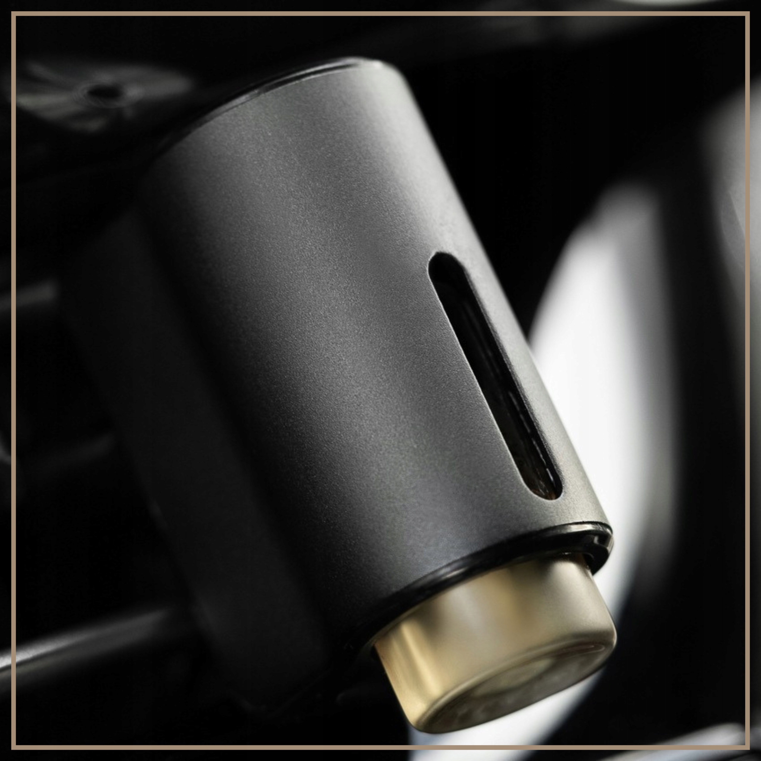 Nawilżacz powietrza Dyfuzor zapachowy Mgiełka + 3x Olejki Zestaw na prezent Numer katalogowy producenta atomizer zapachowy do auta