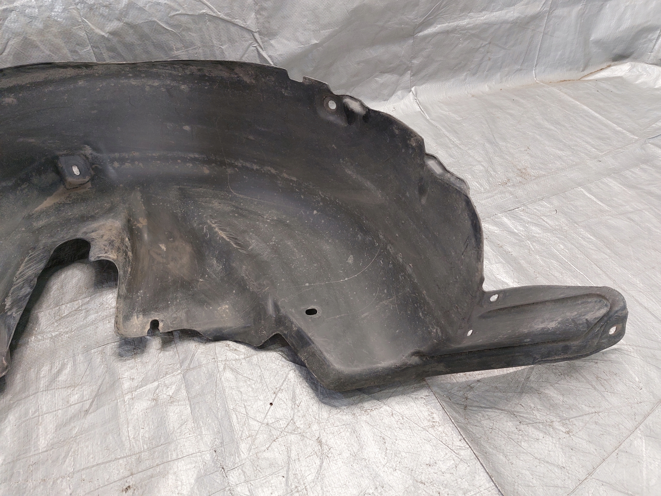 mudguard left rear. PEUGEOT 207 SW