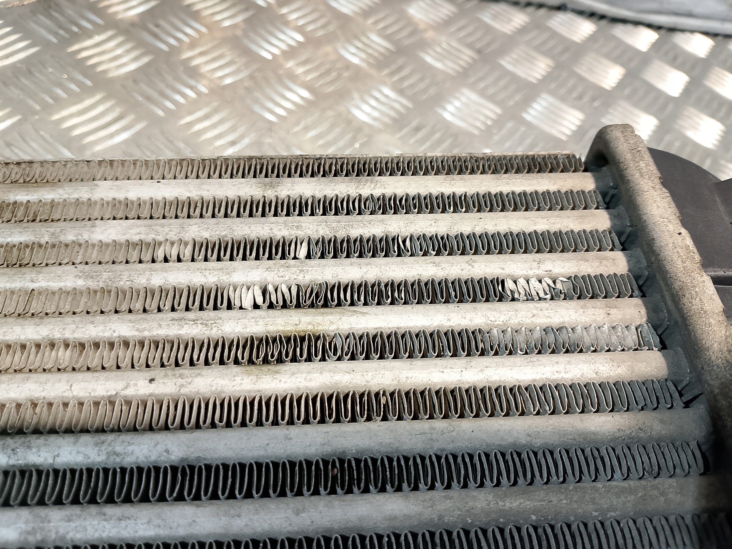 INTERCOOLER AUDI A6 C6 2.0 TDI 4F0145805AD