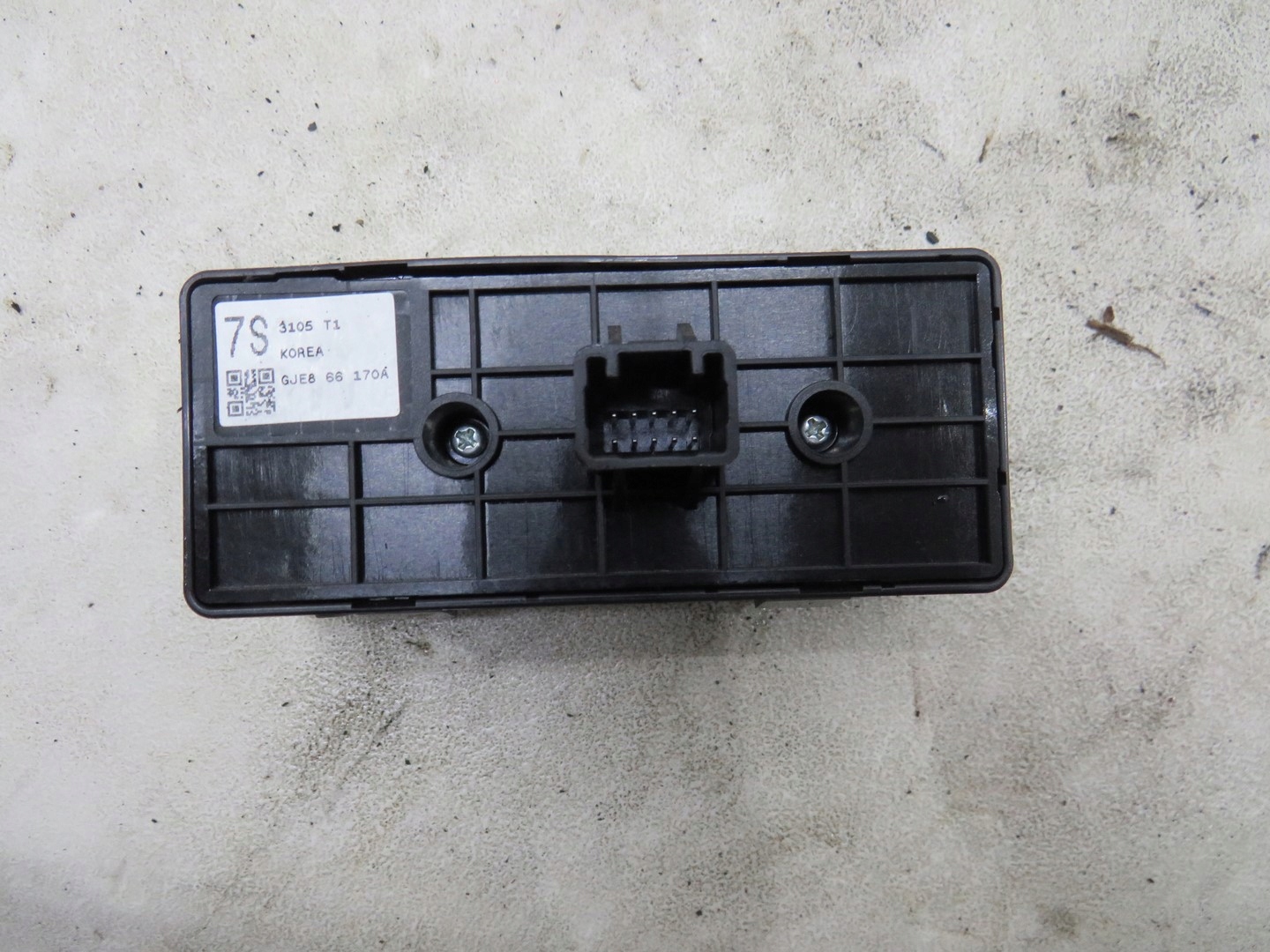 PRZYCISK PRZYCISKI ESP SET MAZDA 6 GJ GJE866170A Producent części Mazda OE