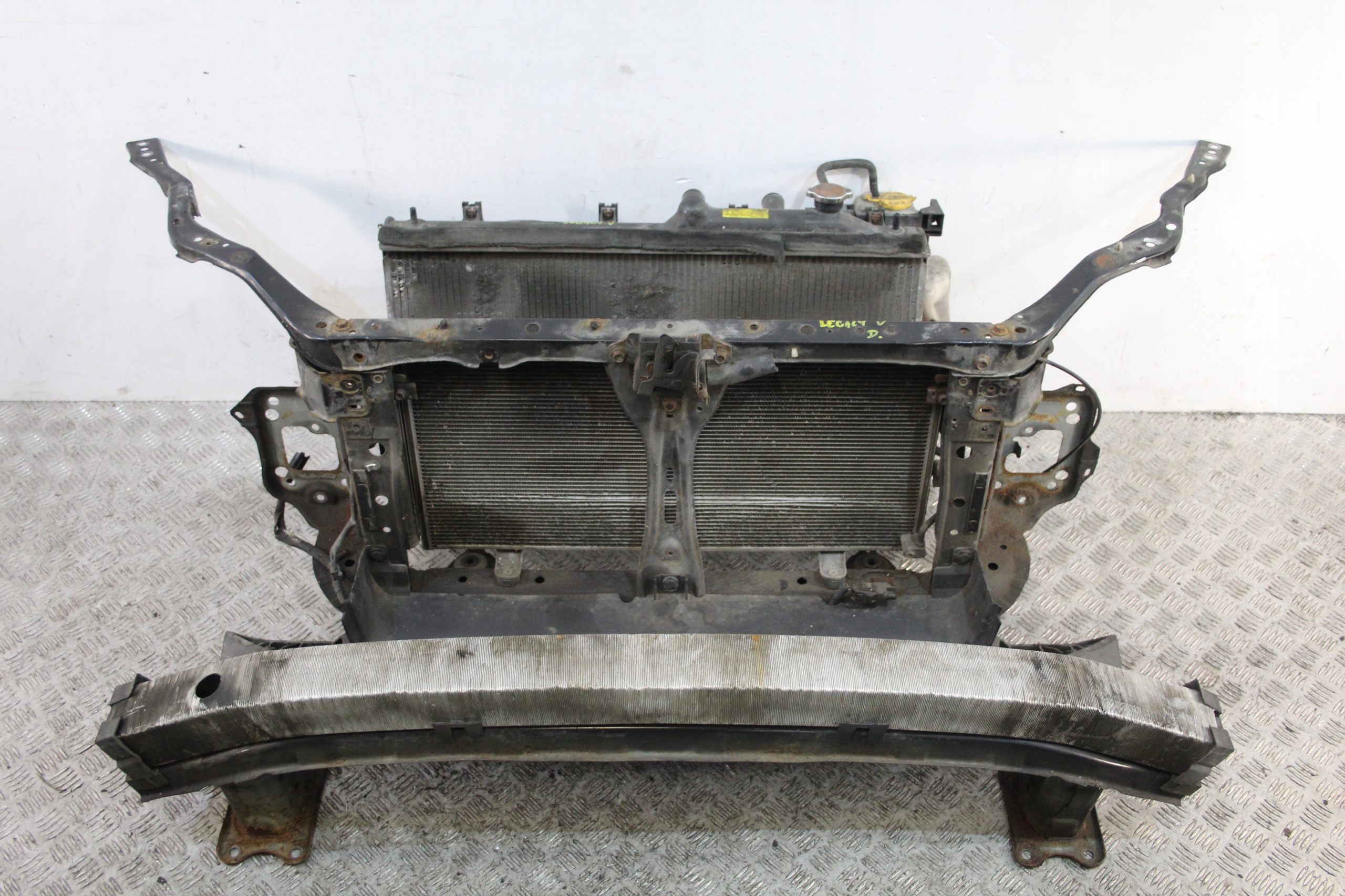 PAS PRZEDNI CHŁODNICE SUBARU LEGACY V 5