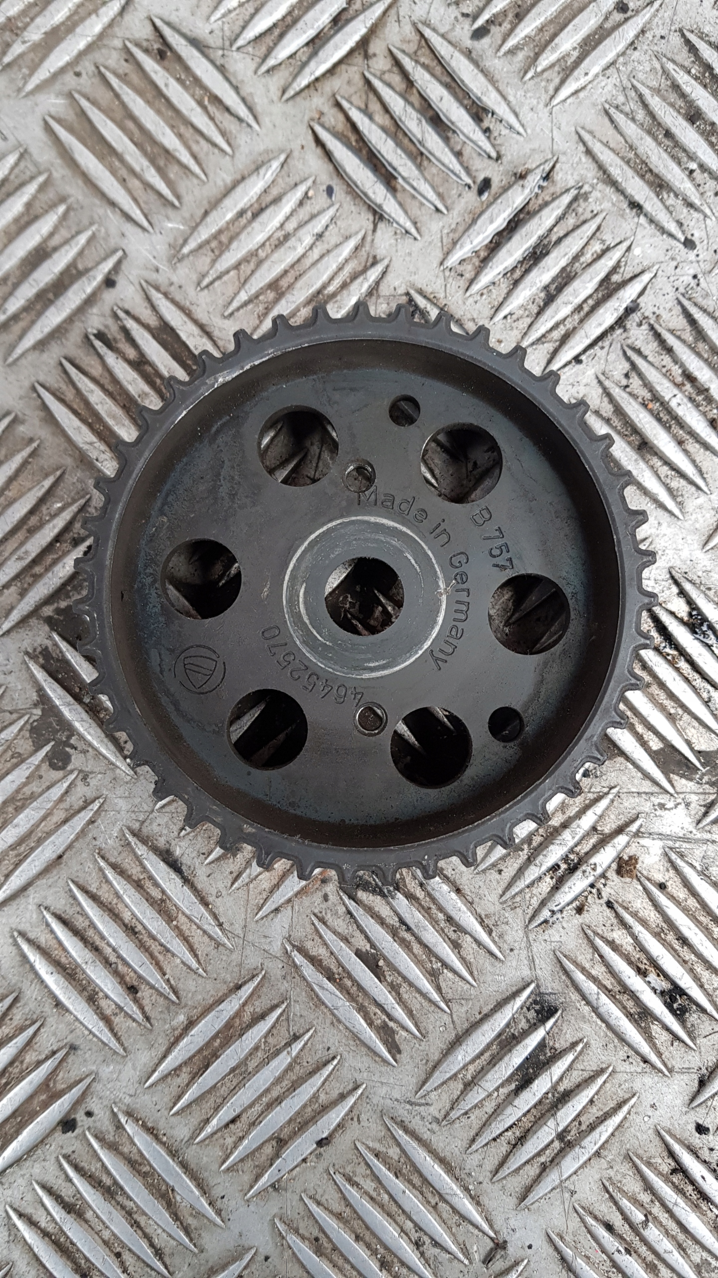 LYBRA THESIS 2.4 JTD wheel of injection pump