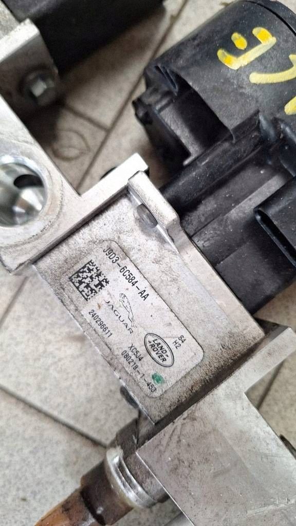 valve rozprezny of the air conditioning Jaguar and-Pace J9D38D308AA
