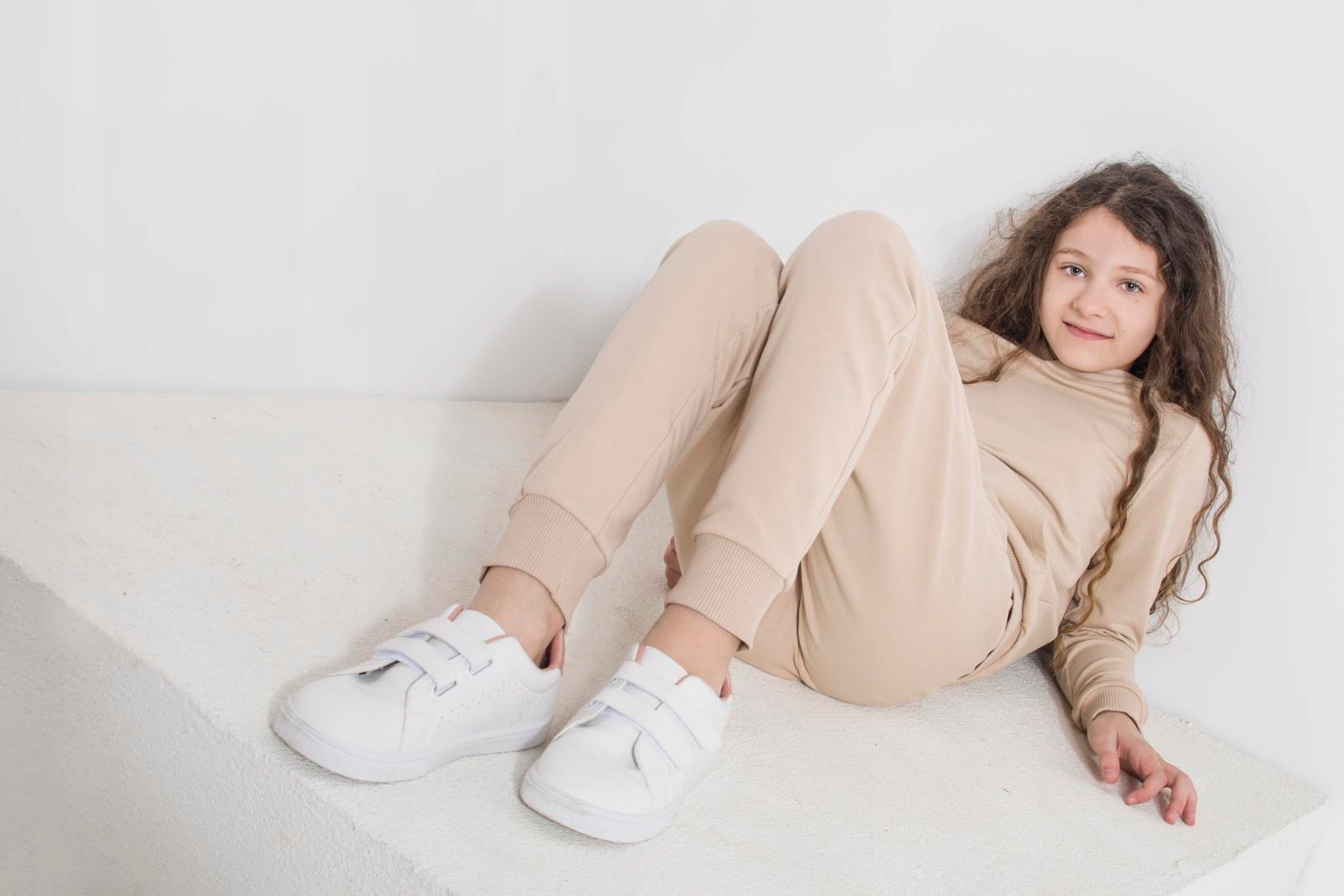 DC BEŻOWY DRES KANGURKA+SPODNIE ELASTYCZNY 146 Rękaw długi rękaw