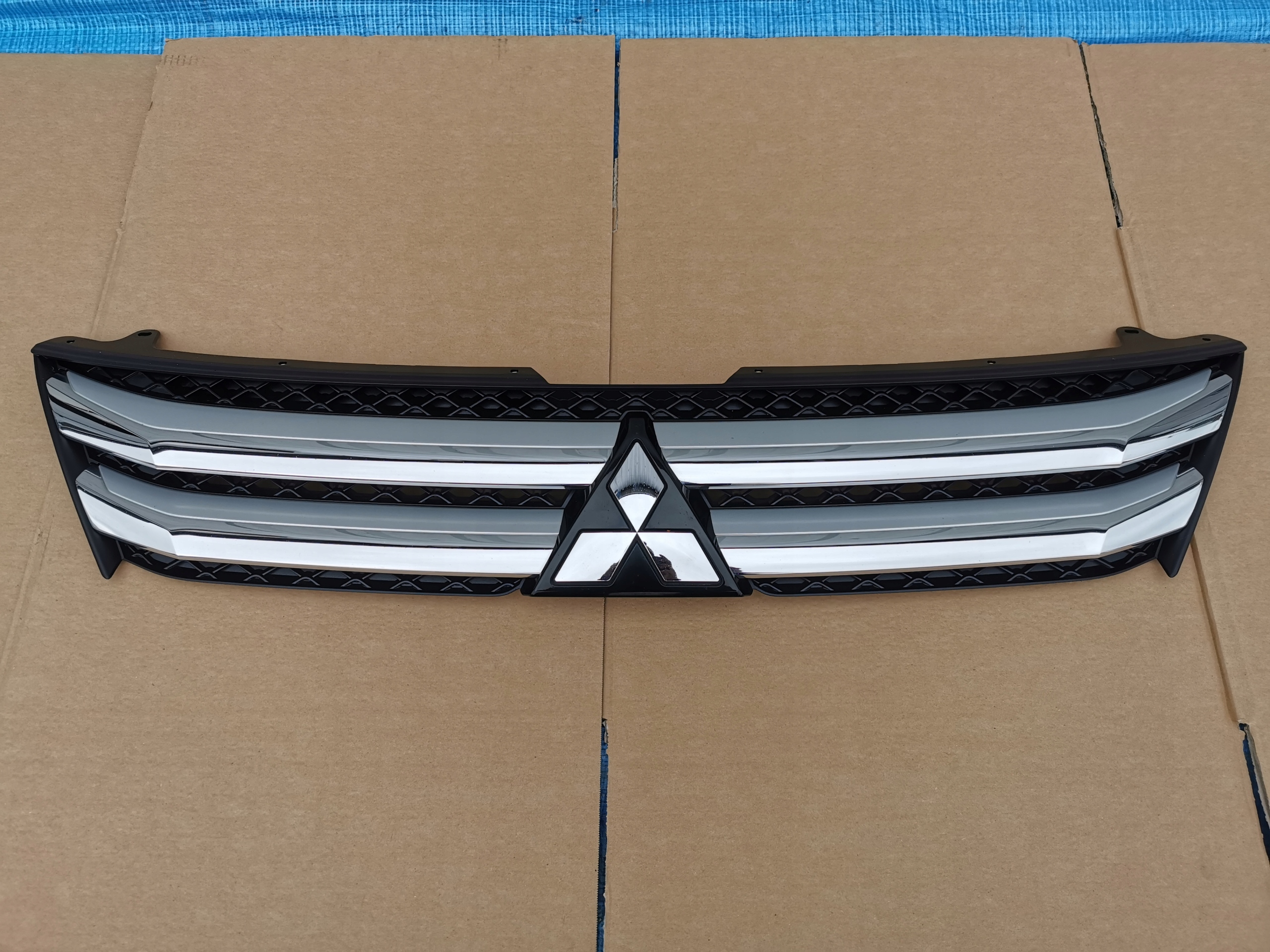 Mitsubishi Eclipse Cross GK0 Kühlergrill FRONTGRILL Kühlergitter 7450B048 - Thumbnail 1