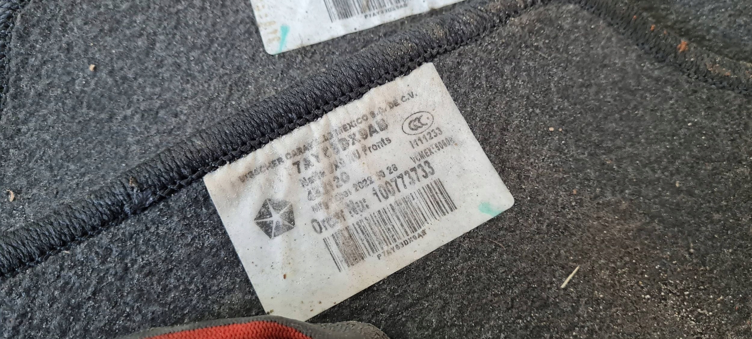 Chrysler Pacifica 2022 car carpet mats front rear part MATERIAL ORG