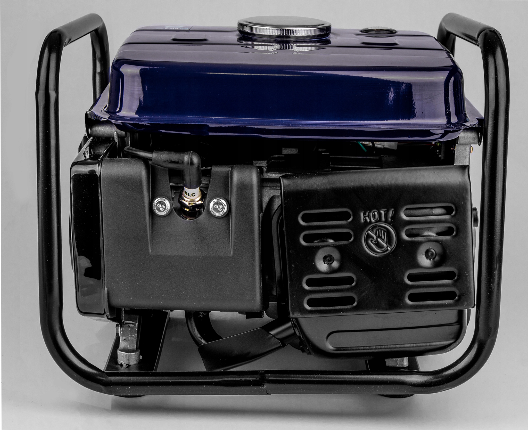 AGREGAT PRĄDOTWÓRCZY 2-SUW GENERATOR PRĄDU 1200 W Moc silnika 2 KM