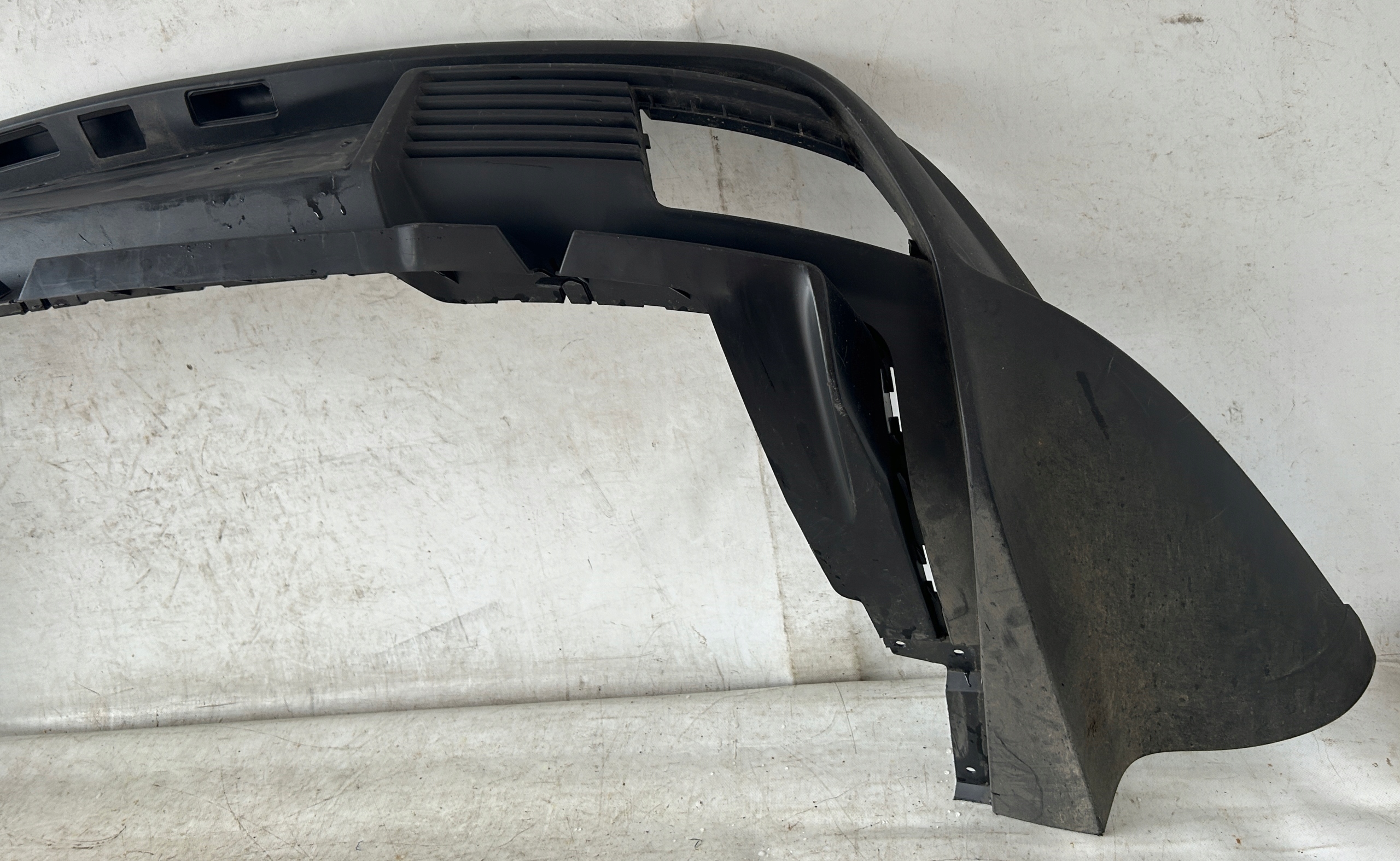 SPOILER der Stoßstange heck PORSCHE TAYCAN 9J0807983F