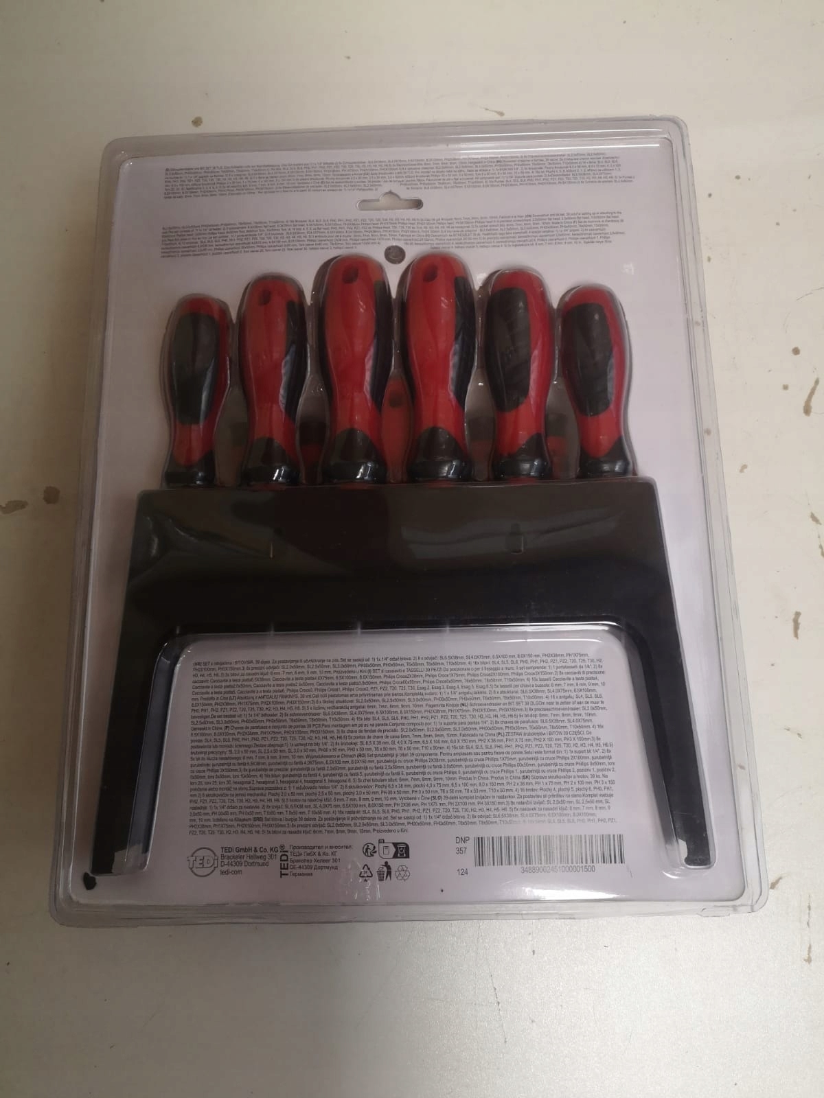 ŚRUBOKRĘTY Z BITAMI 39 (2967/24) Liczba elementów zestawy