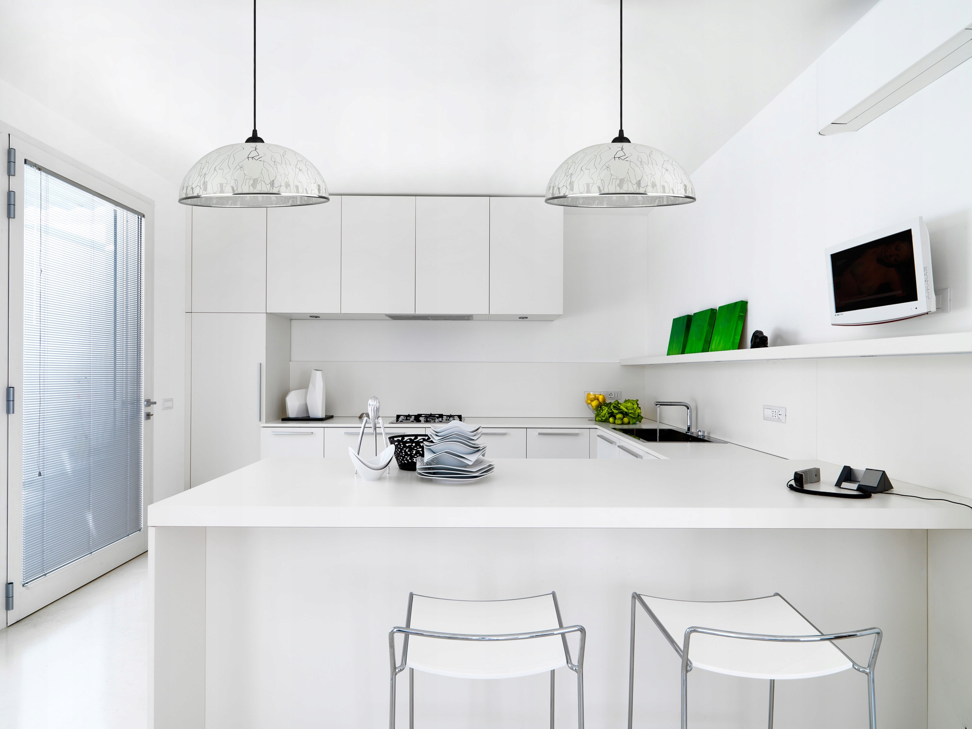 Lampa Wisząca Żyrandol Kuchenny Akryl Półkula LED Kolor czarny przezroczysty