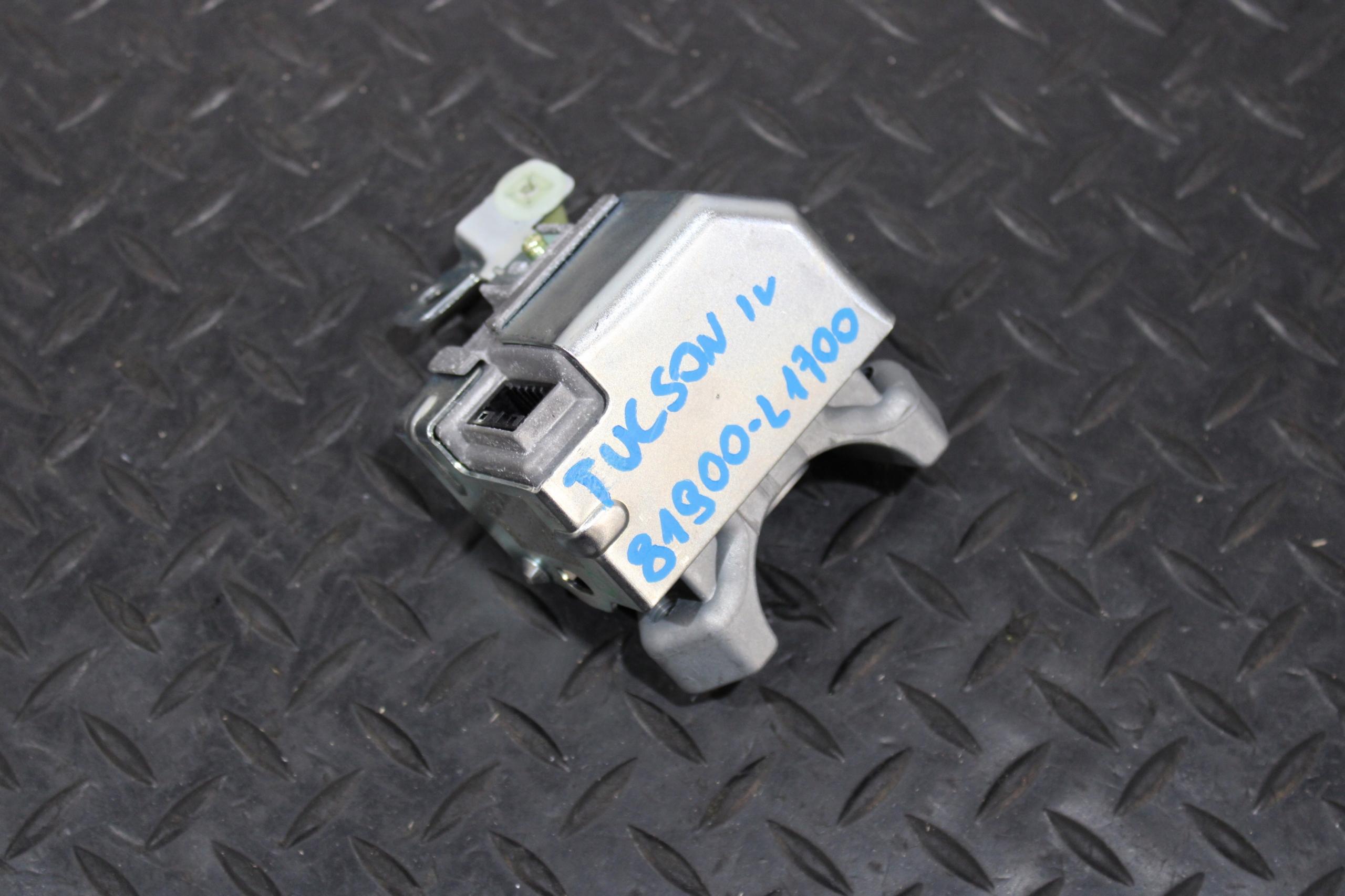 BLOKADA des Lenkrads HYUNDAI TUCSON IV 4 81900-L1700