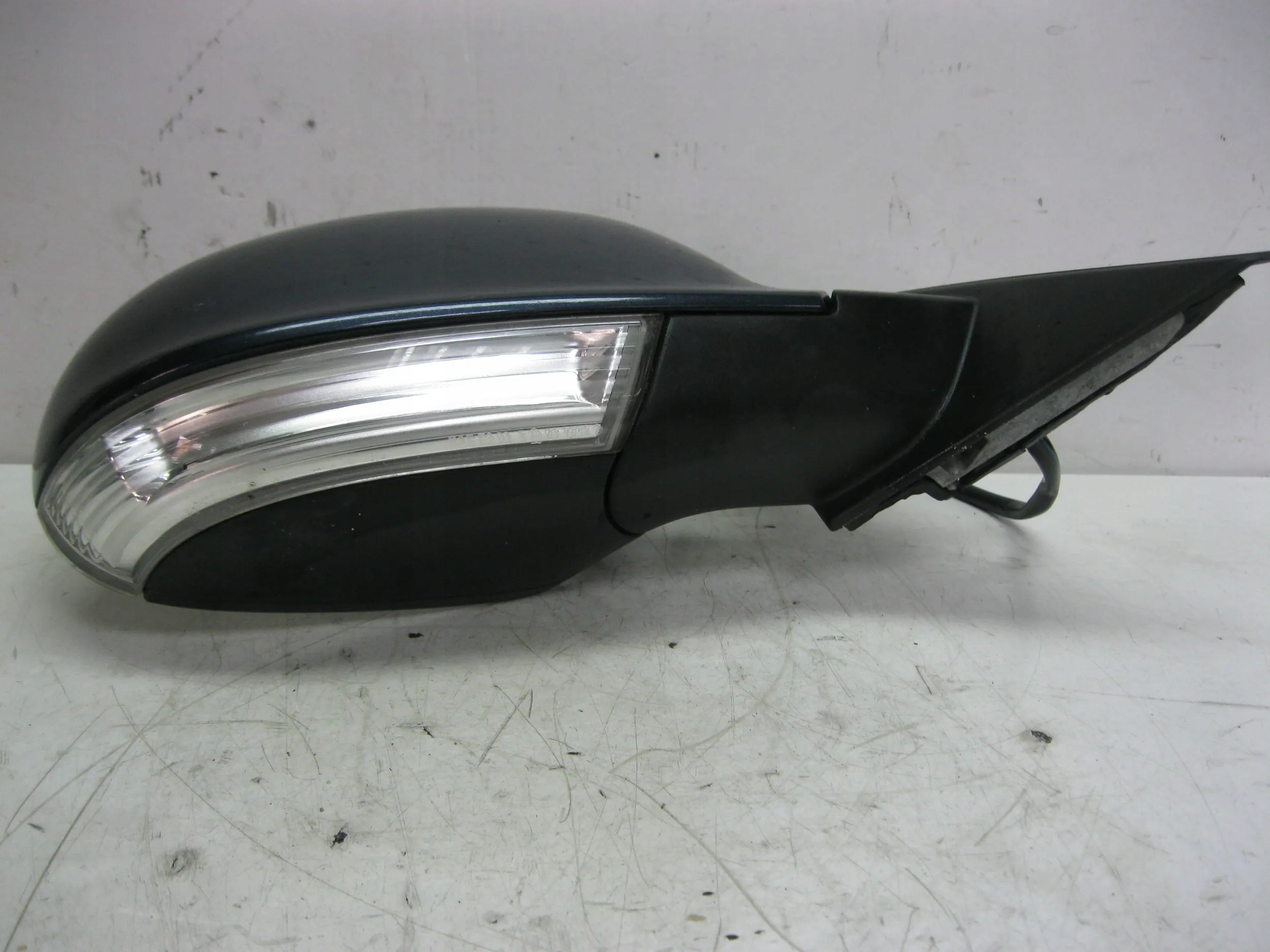 mirror right Volkswagen Passat B5 Lift 00