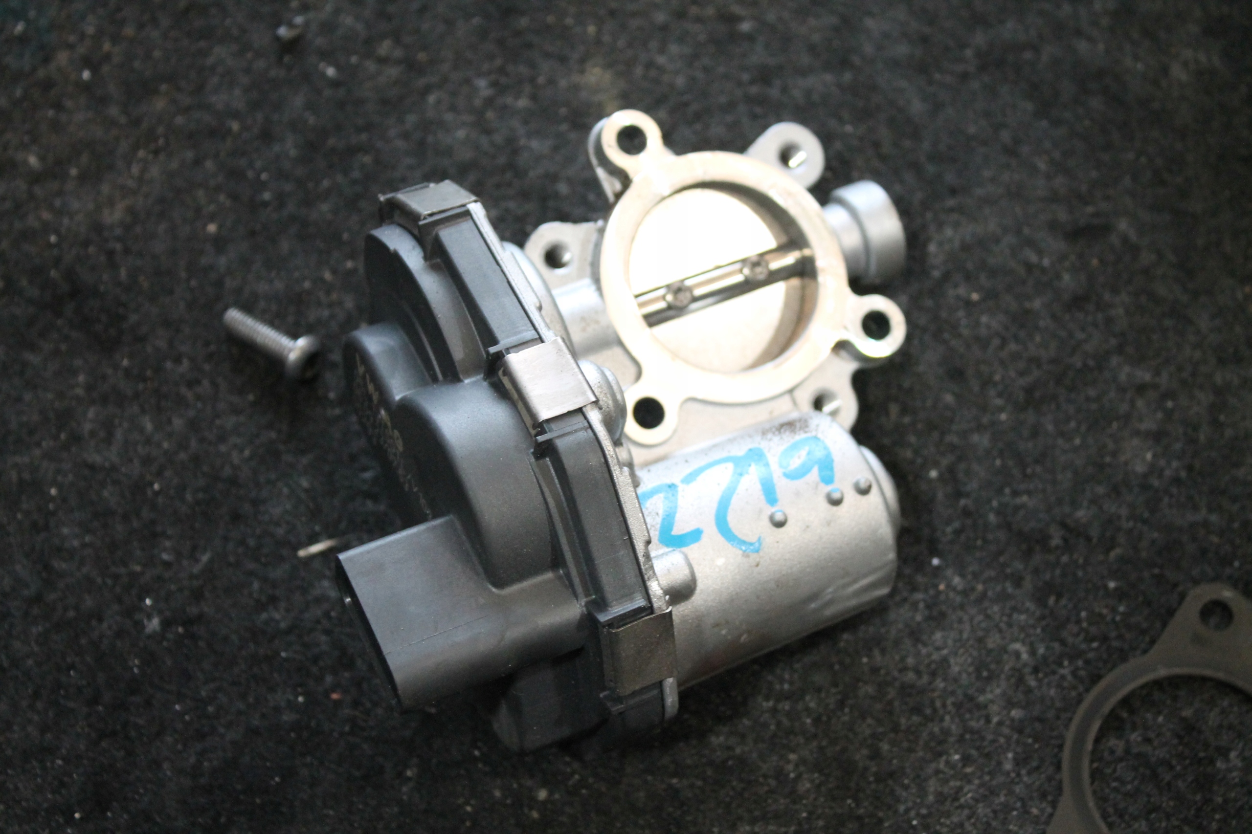 2219. Valvola a farfalla AUDI 05L131501L