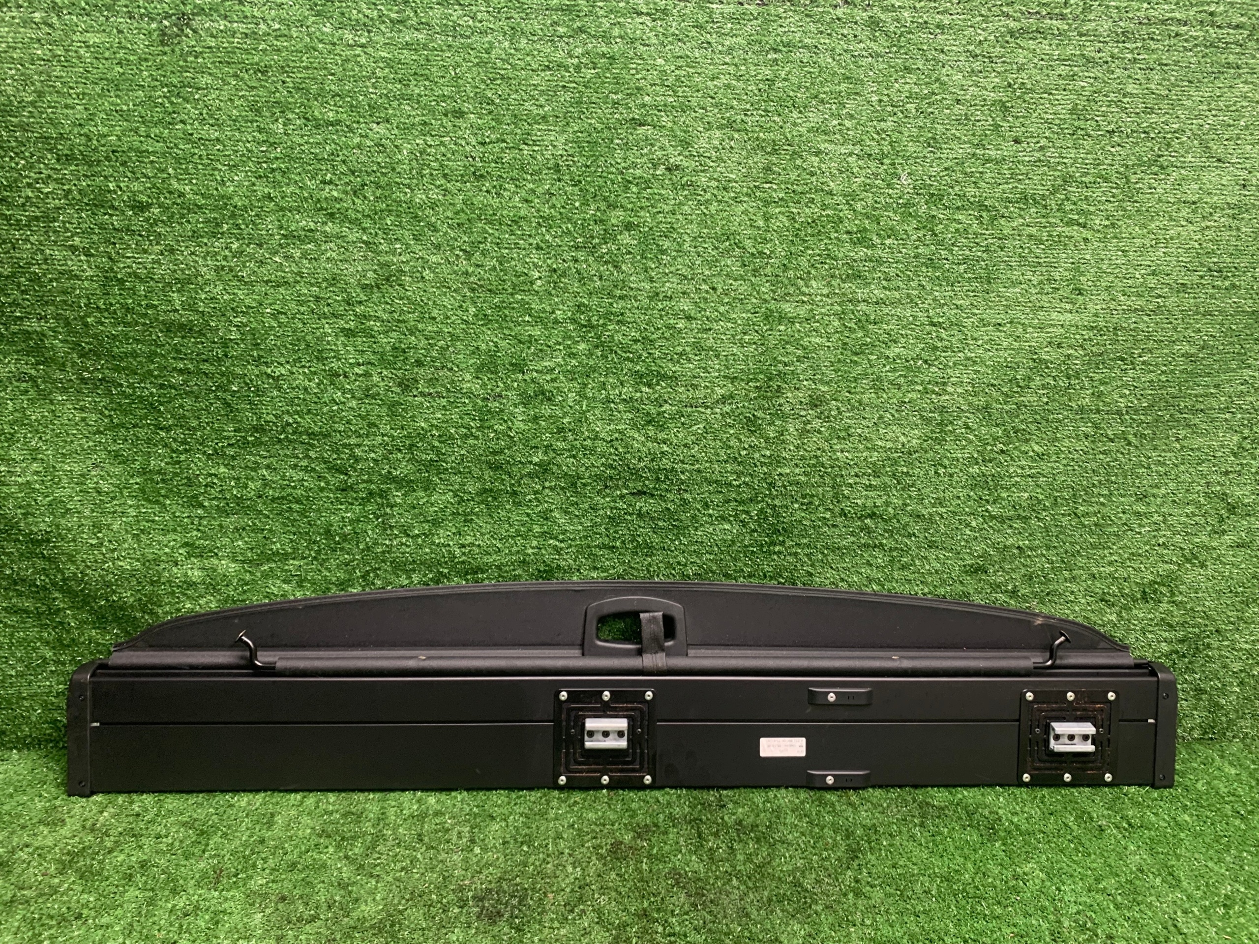 Mercedes E-class W211 KOMBI blinds boot A2118600075/9