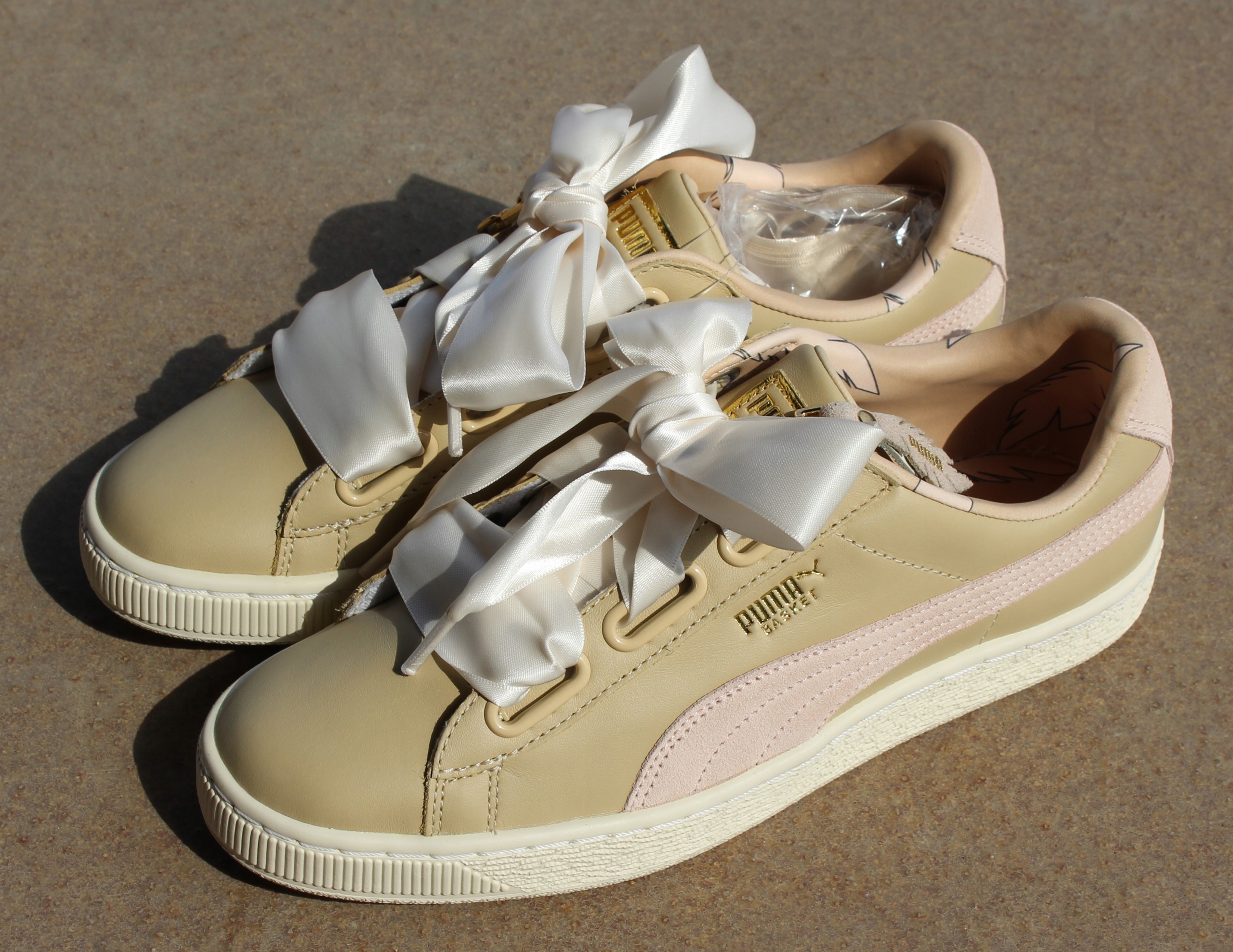 

Sneakersy Puma Basket Heart Coach Fm 366366 01 38