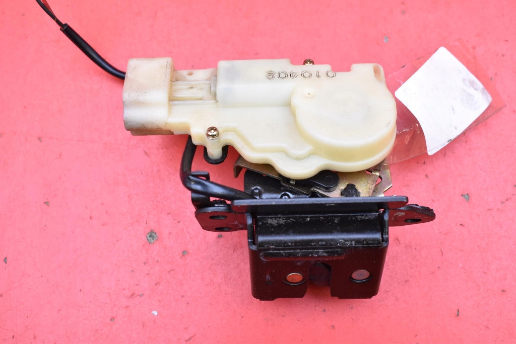 lock bonnet rear part boot MAZDA MPV LW 99-03
