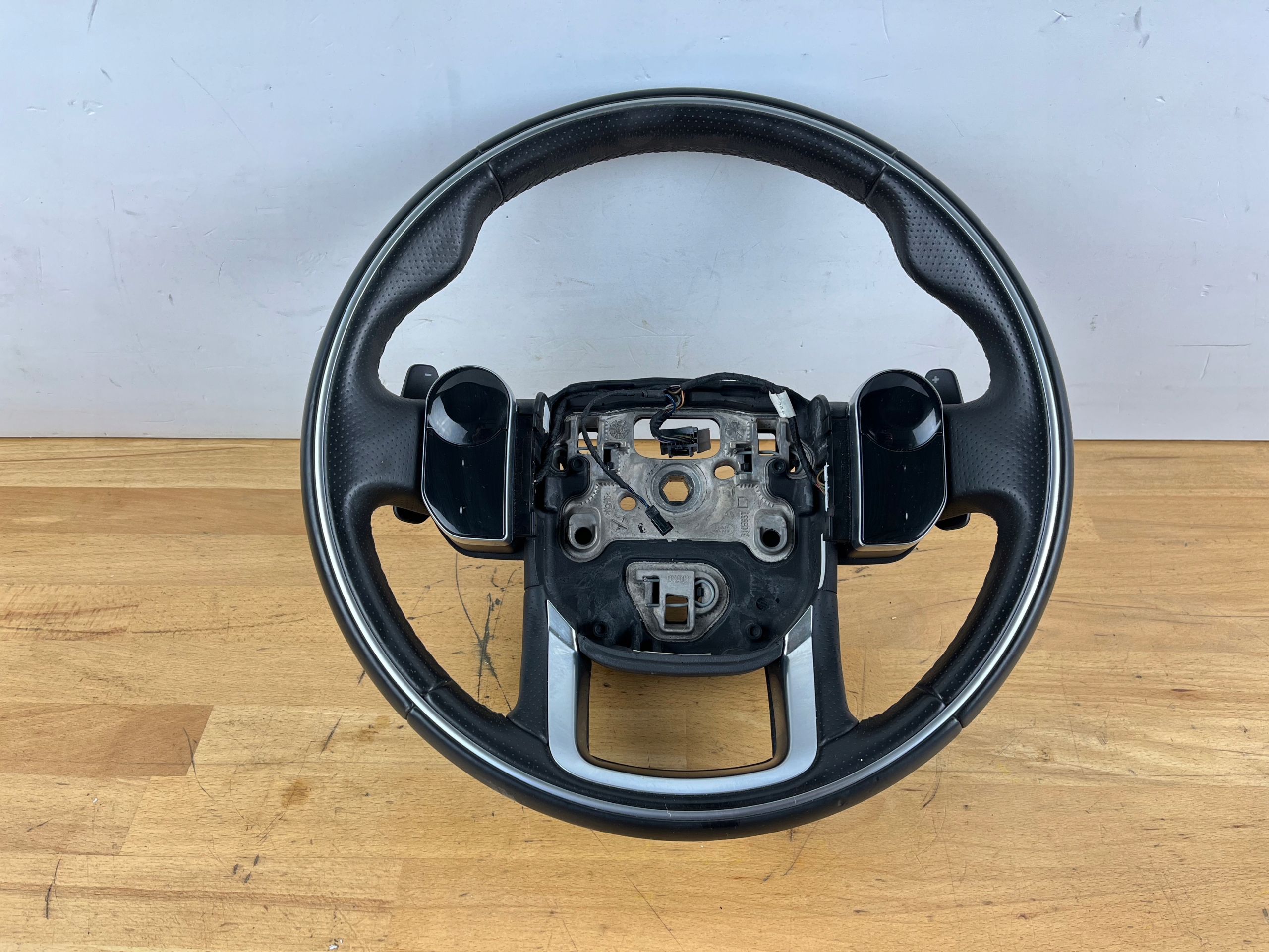 steering wheel, leather MULTIFUNKCJA with shifting LAND ROVER EVOQUE L551 K8D2-3F563-AE