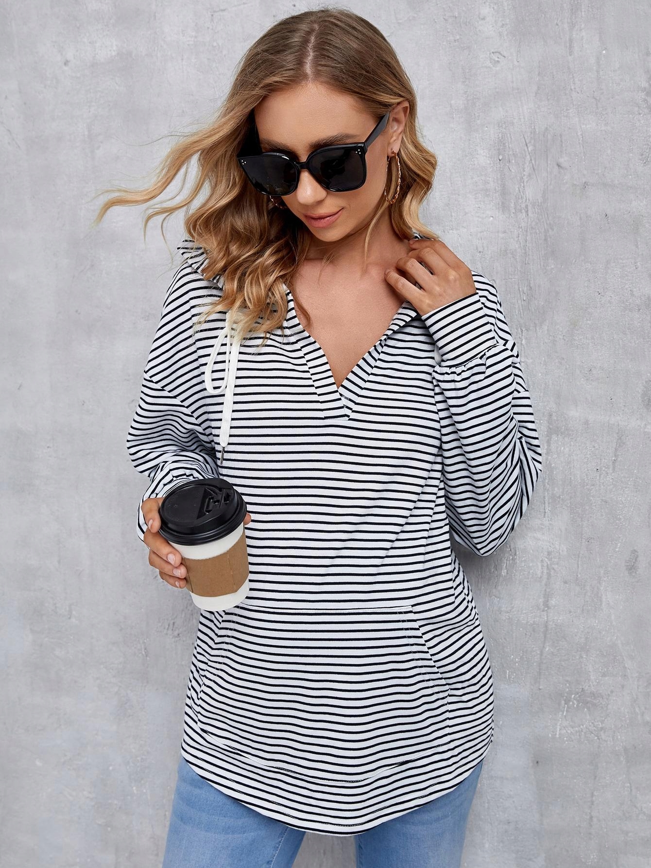 1B5A19 A02 SHEIN BIAŁA CIENKA BLUZA CIĄŻOWA W PASKI S Kolor biały