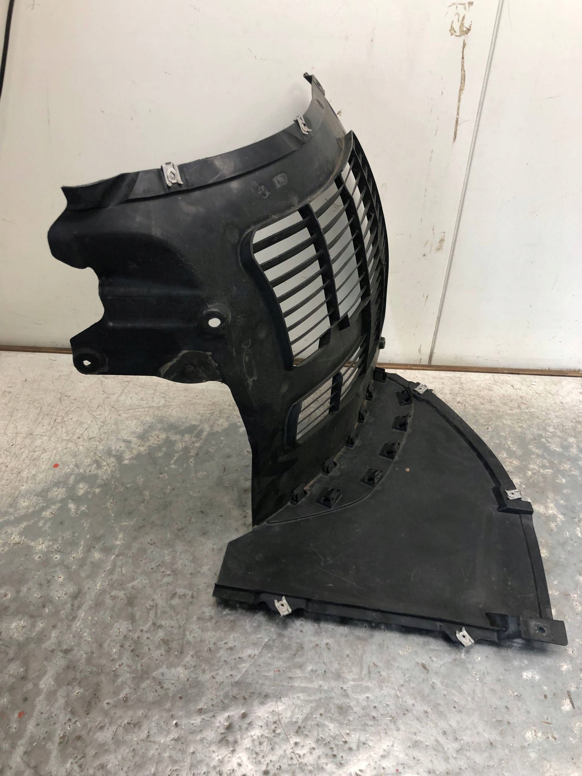 mudguard left front part front AUDI Q8 4MN 4MN853887C