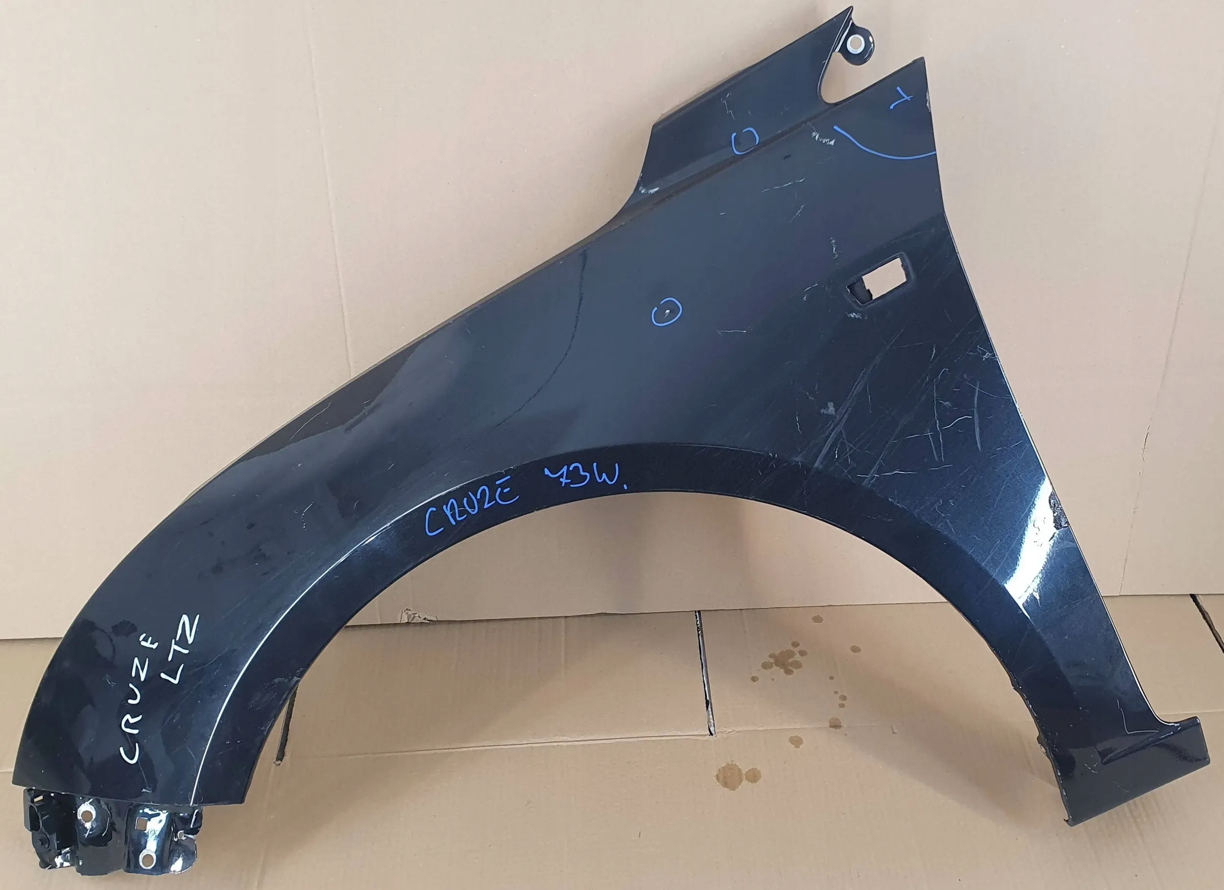 Chevrolet Cruze left fender front front $