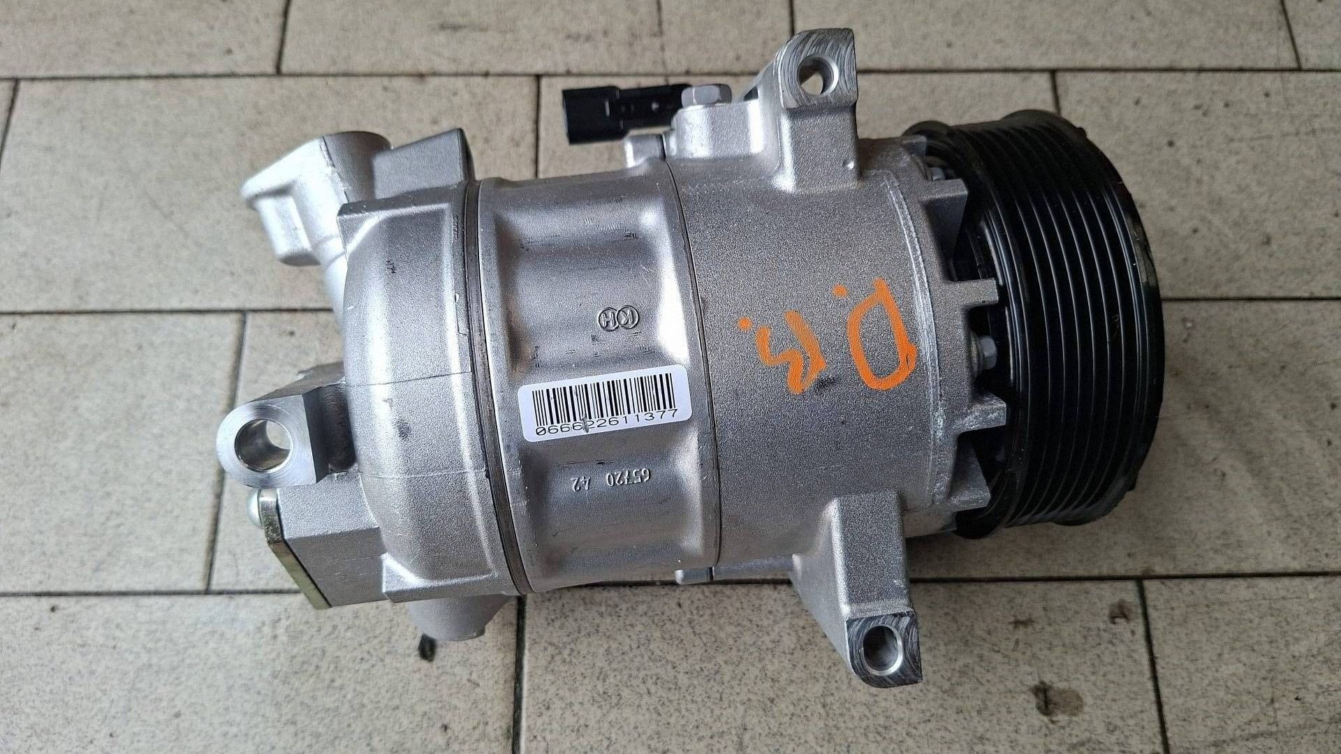 air conditioning compressor Dacia Bigster 4x4 R1310 926004423R as new