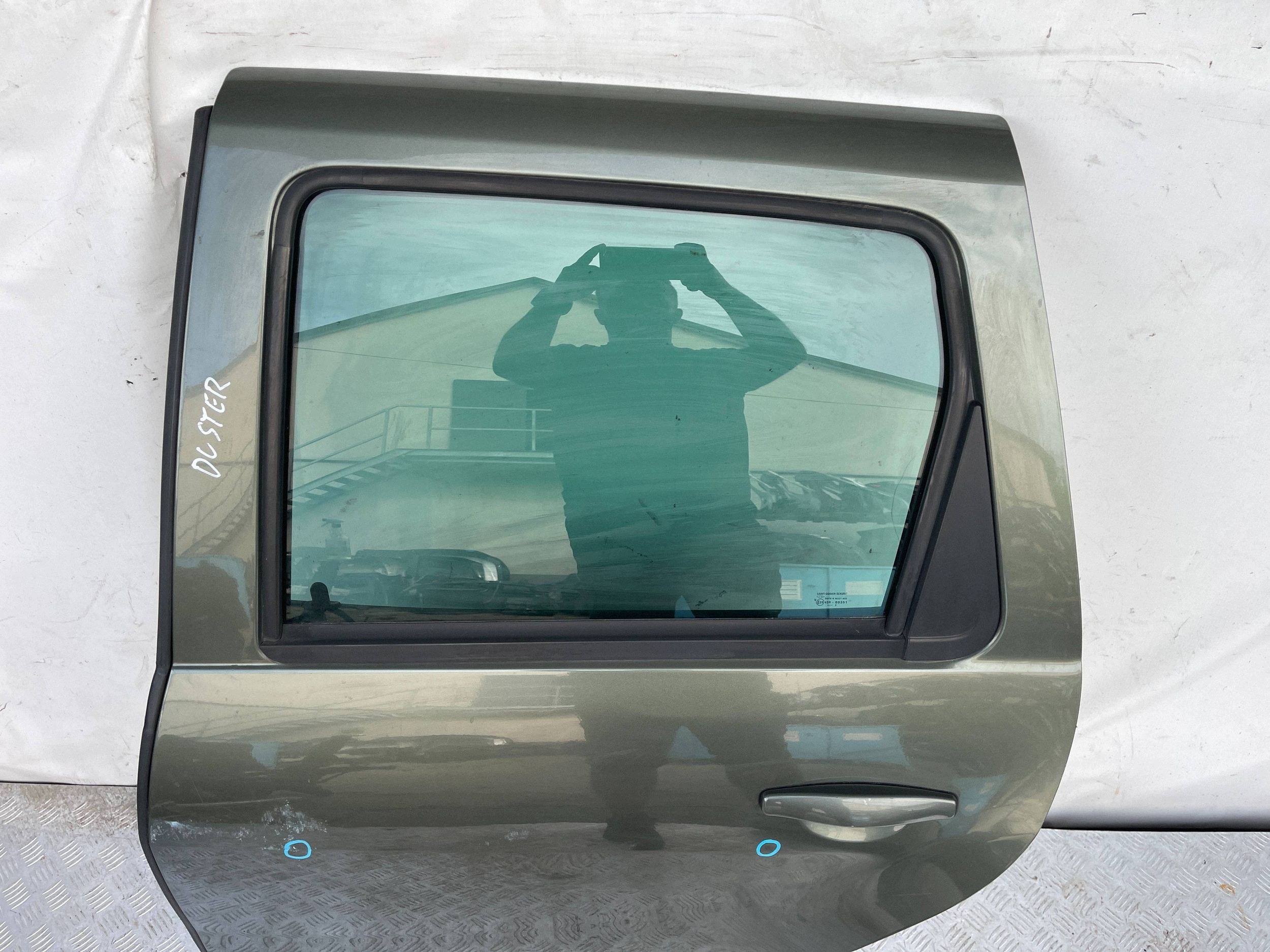 door rear. rear part left left DACIA DUSTER 1 and 10
