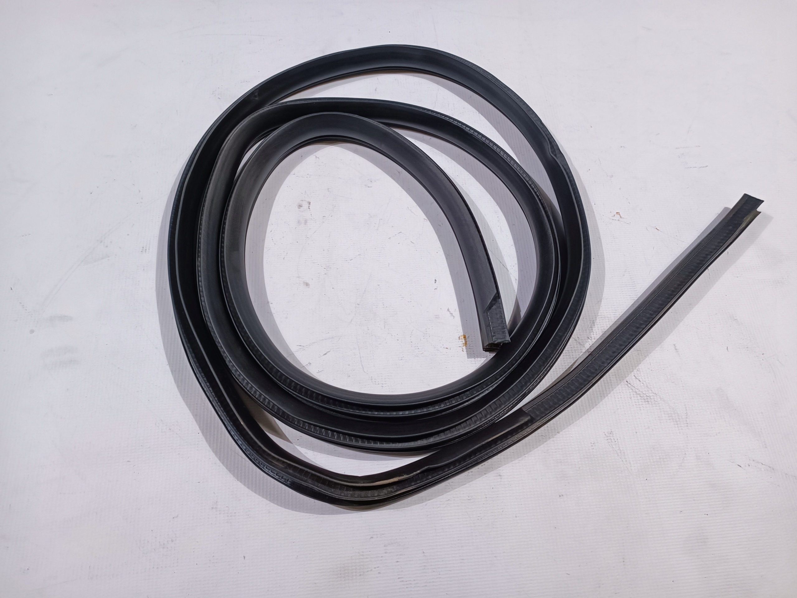 gasket door right front Ford F150 2009-2014