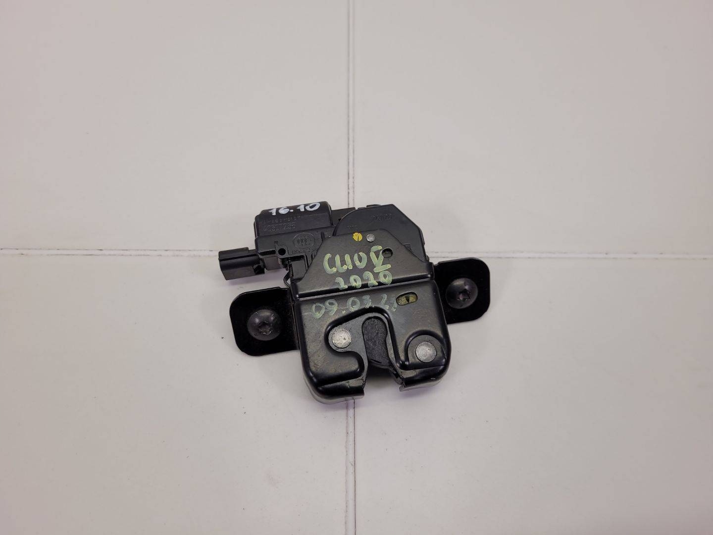 lock bonnet boot Renault Clio 5 2021 846304010R