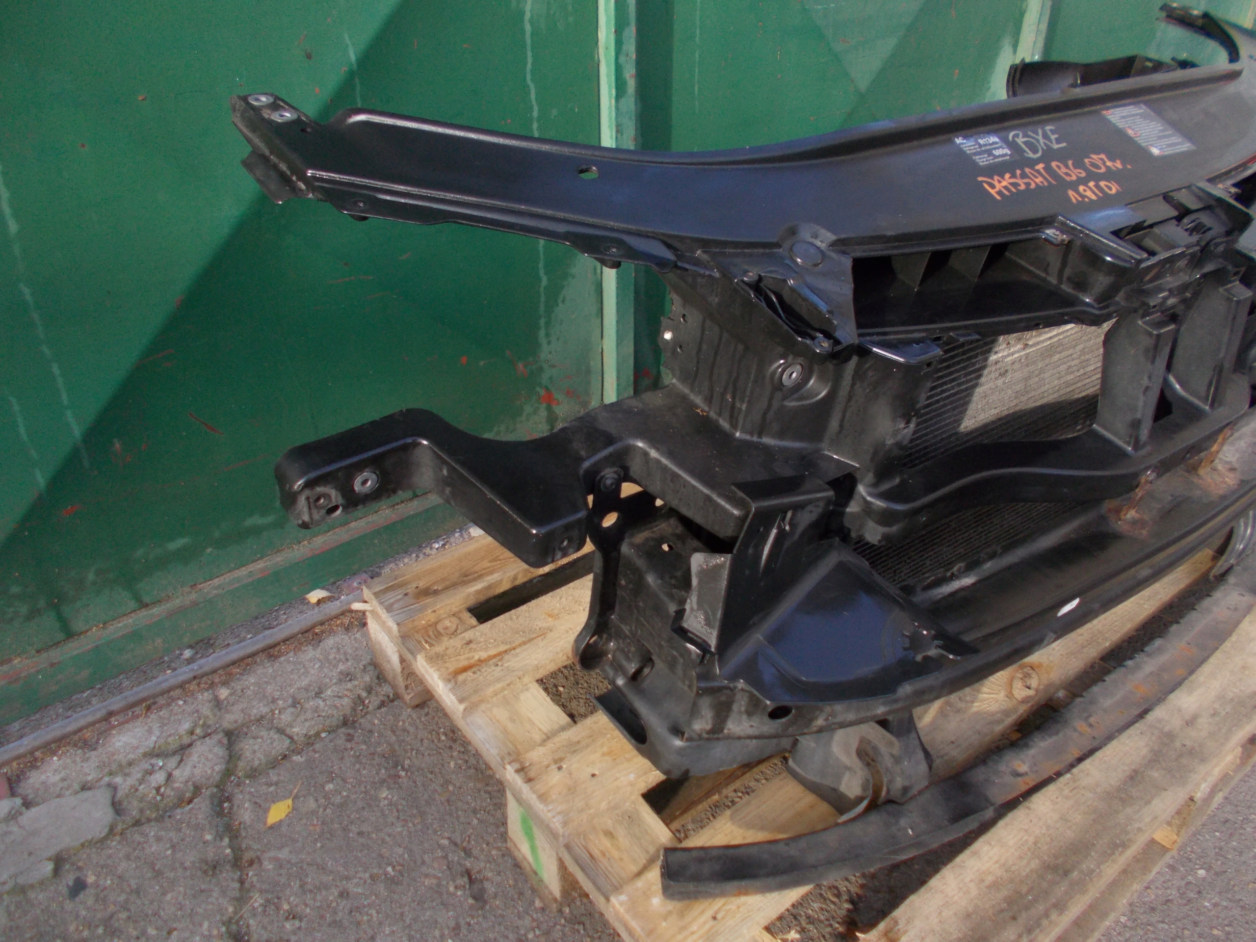 VW PASSAT B6 KOMBI 1.9 TDI 07R support panel for radiators radiator sider
