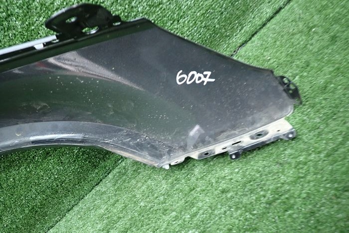 AUDI A4 B9 15-19 blatník levý přední předek