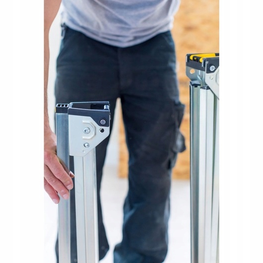 STST81337-1 Kobyłki metalowe zest. 2 szt. STANLEY Stan opakowania oryginalne