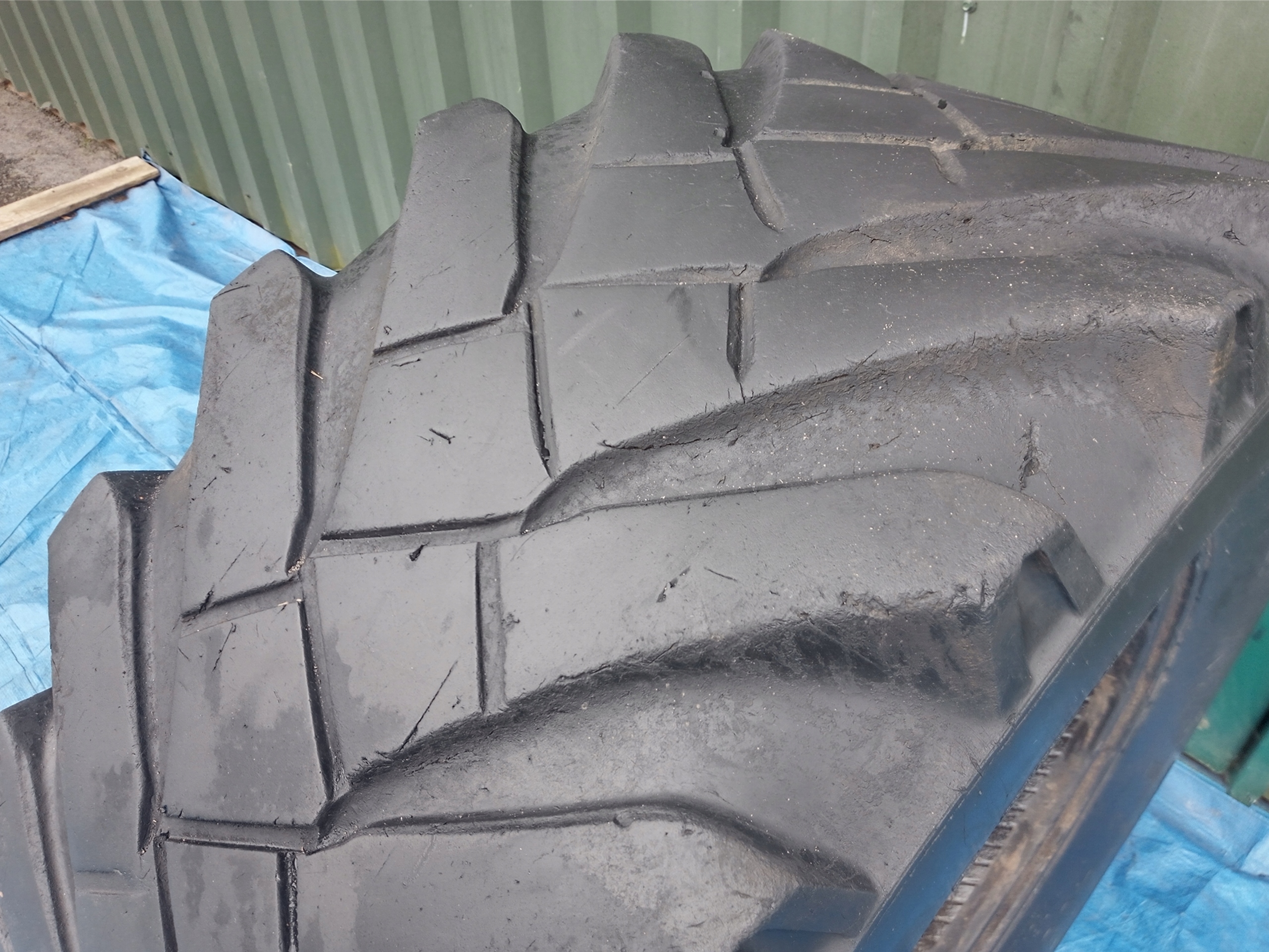 ШИНИ SOLIDEAL MPT 405/70 R - 20 16/70