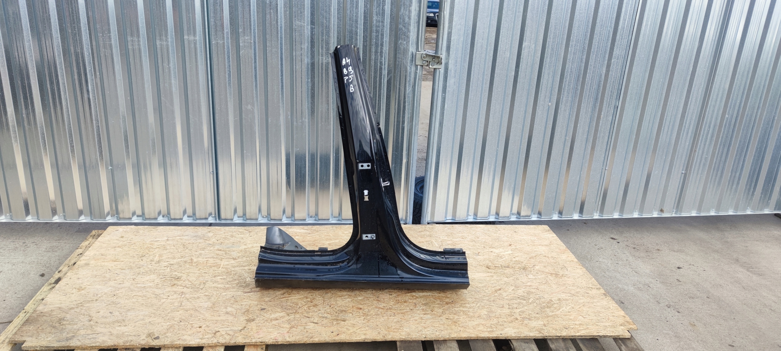 threshold quarter pillar B right AUDI A4 B9 ORG !