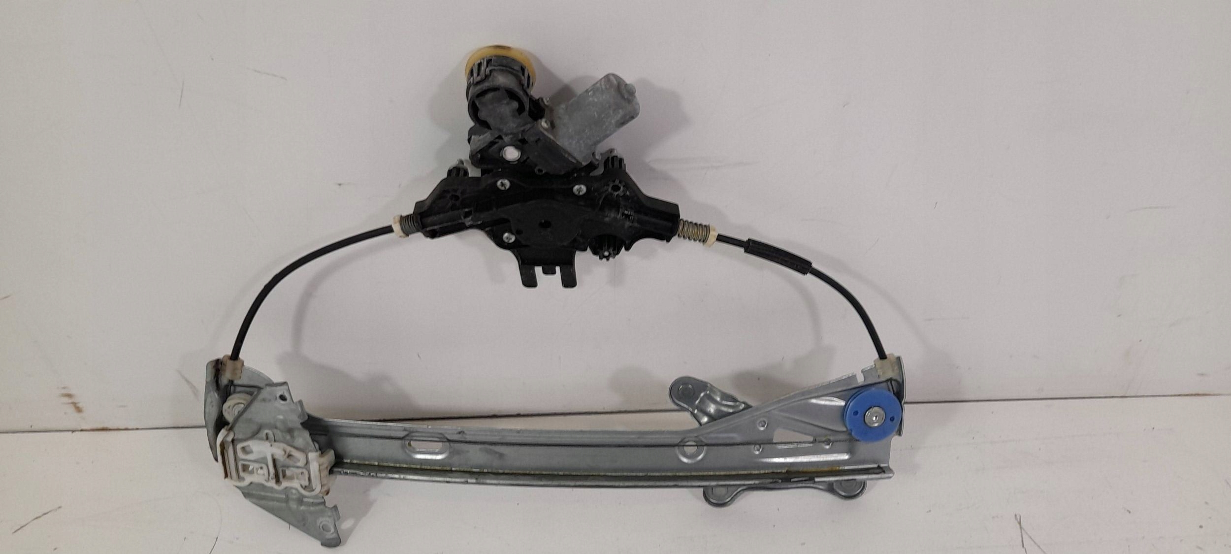 Toyota Corolla E21 window regulator door front left 6982002741 (SK119)