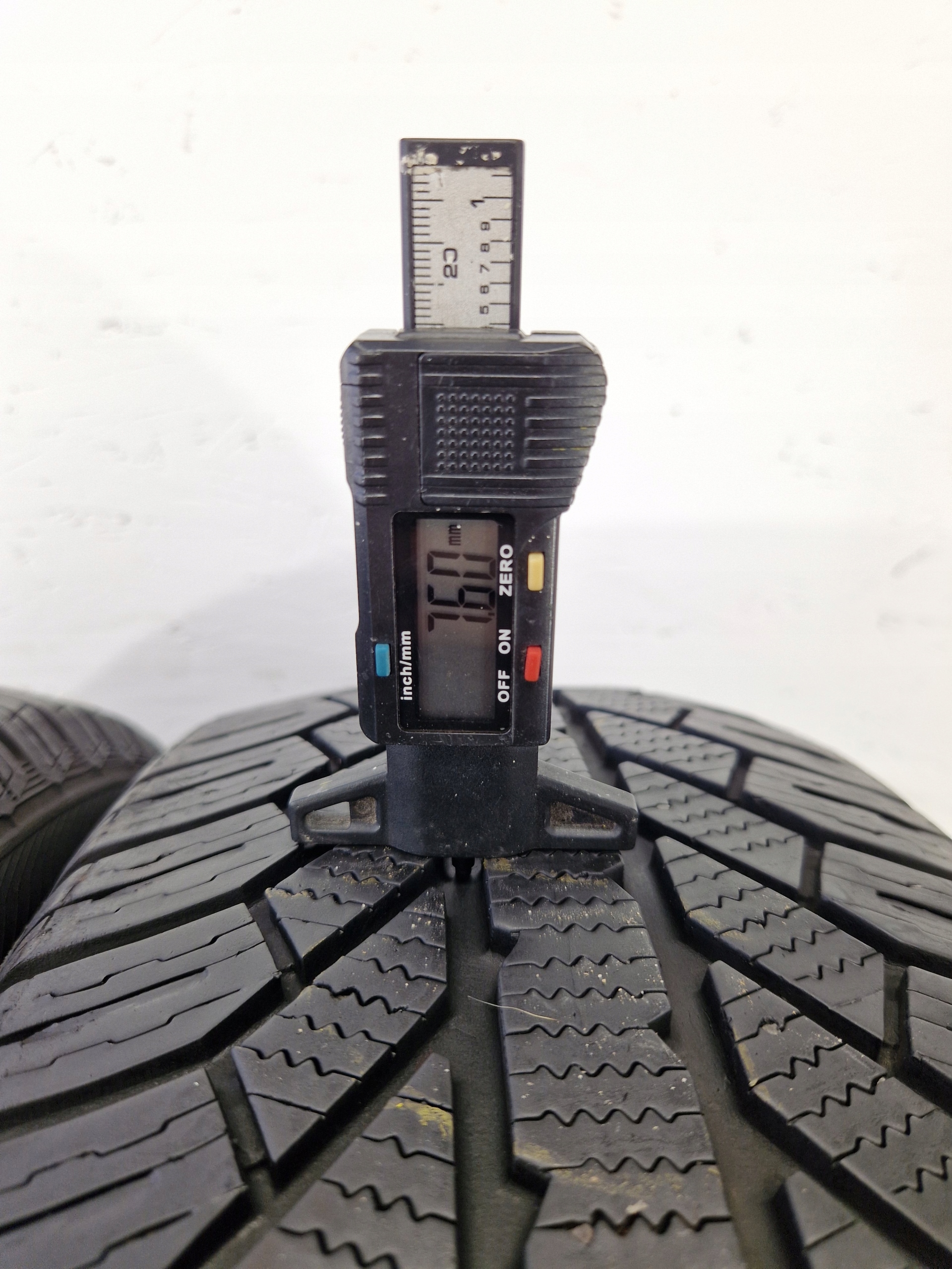 Opony Semperit MASTER-GRIP 2 215/60r16 99H Kod producenta MASTER-GRIP 2