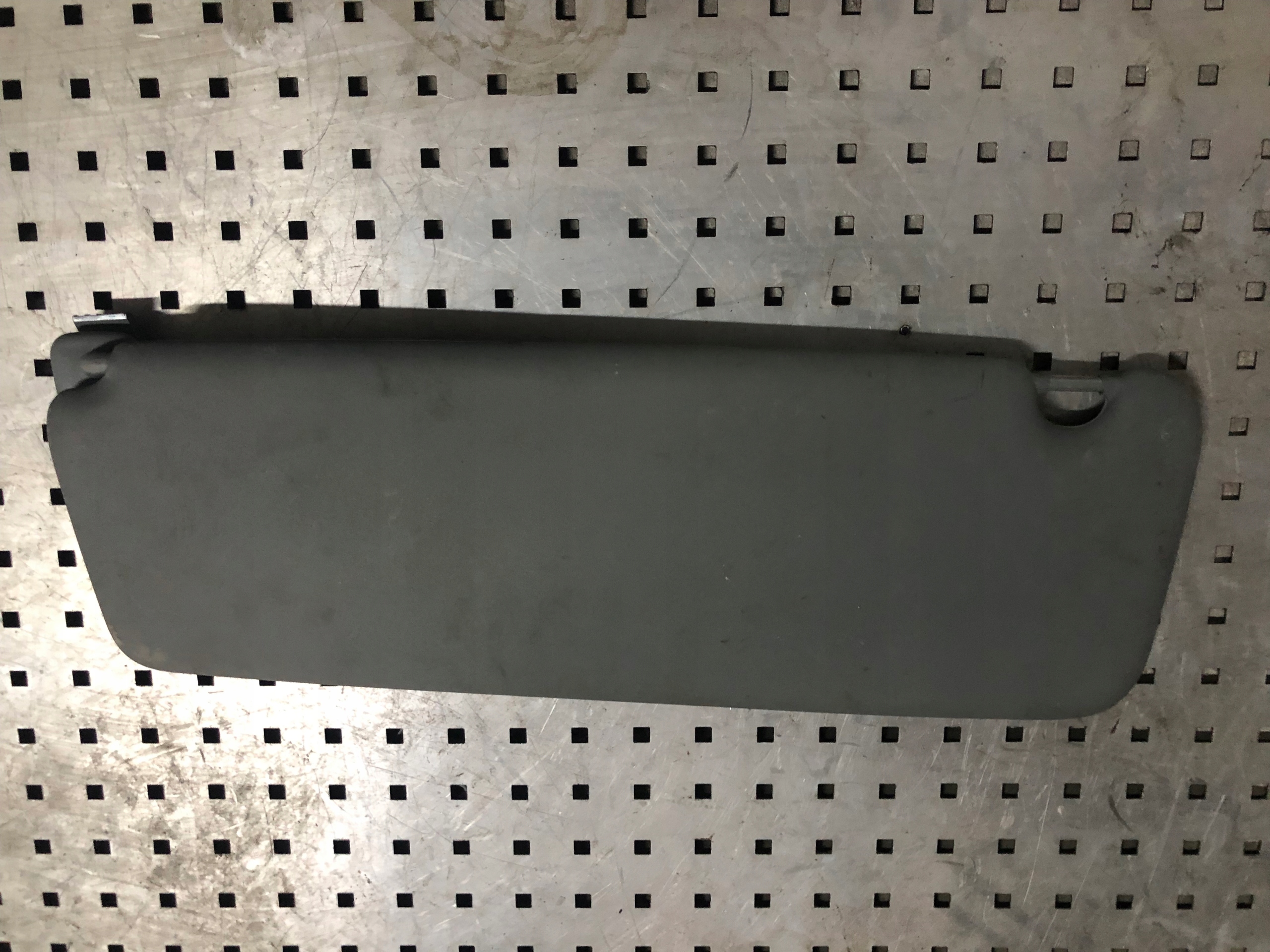 OSŁONA PRZECIWSŁONECZNA PRAWA RENAULT TRAFIC FV Producent części Renault OE