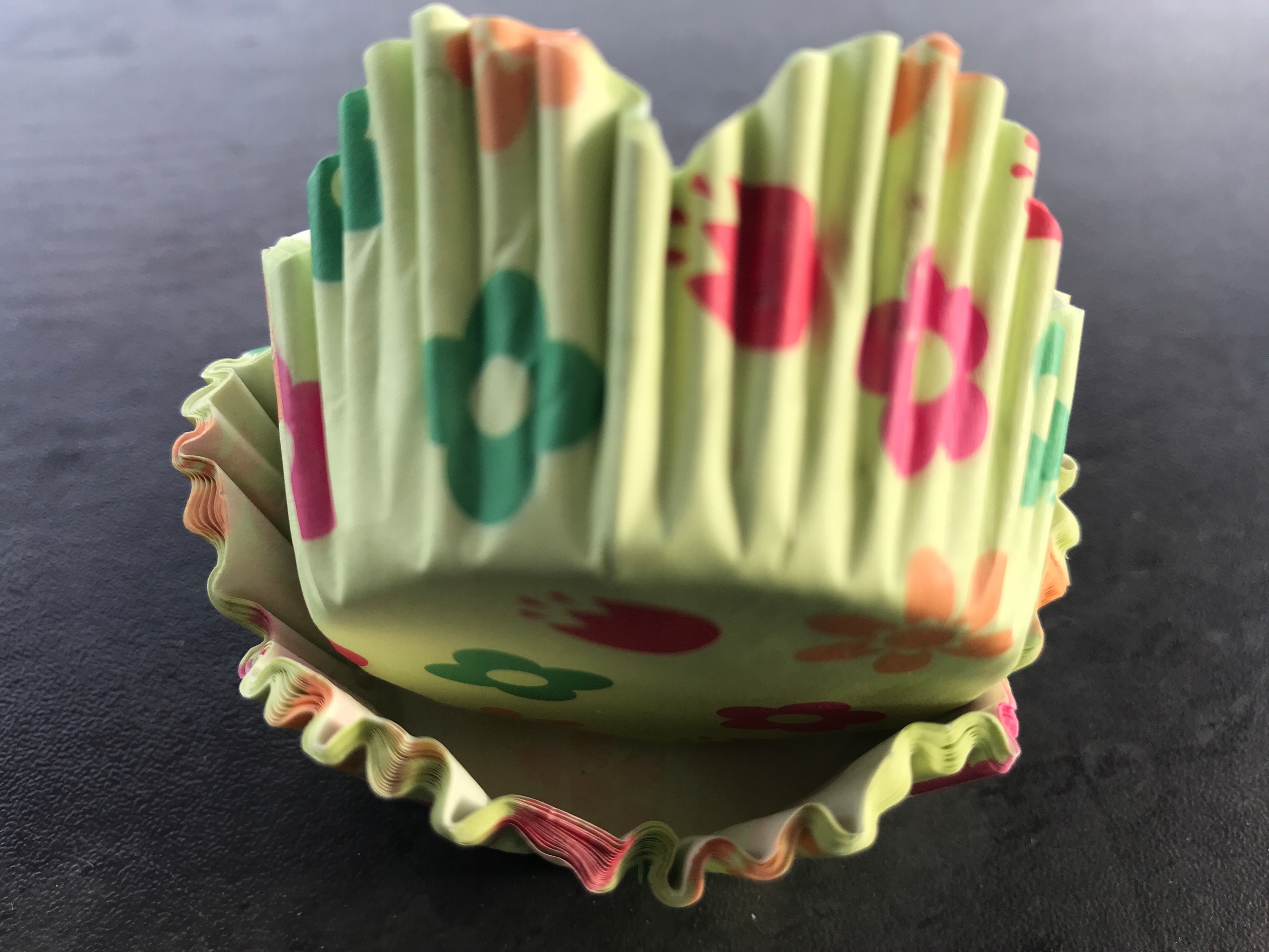 FOREMKI PAPIEROWE NA BABECZKI MUFFINKI PAPILOTKI Z PAPIERU OLDMAN 80szt 7cm Szerokość produktu 7 cm