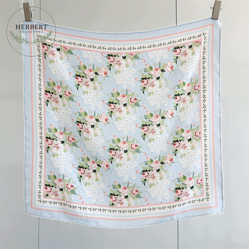 Hedvábná modrá šála 65 x 65 cm Kytice Dámský šátek