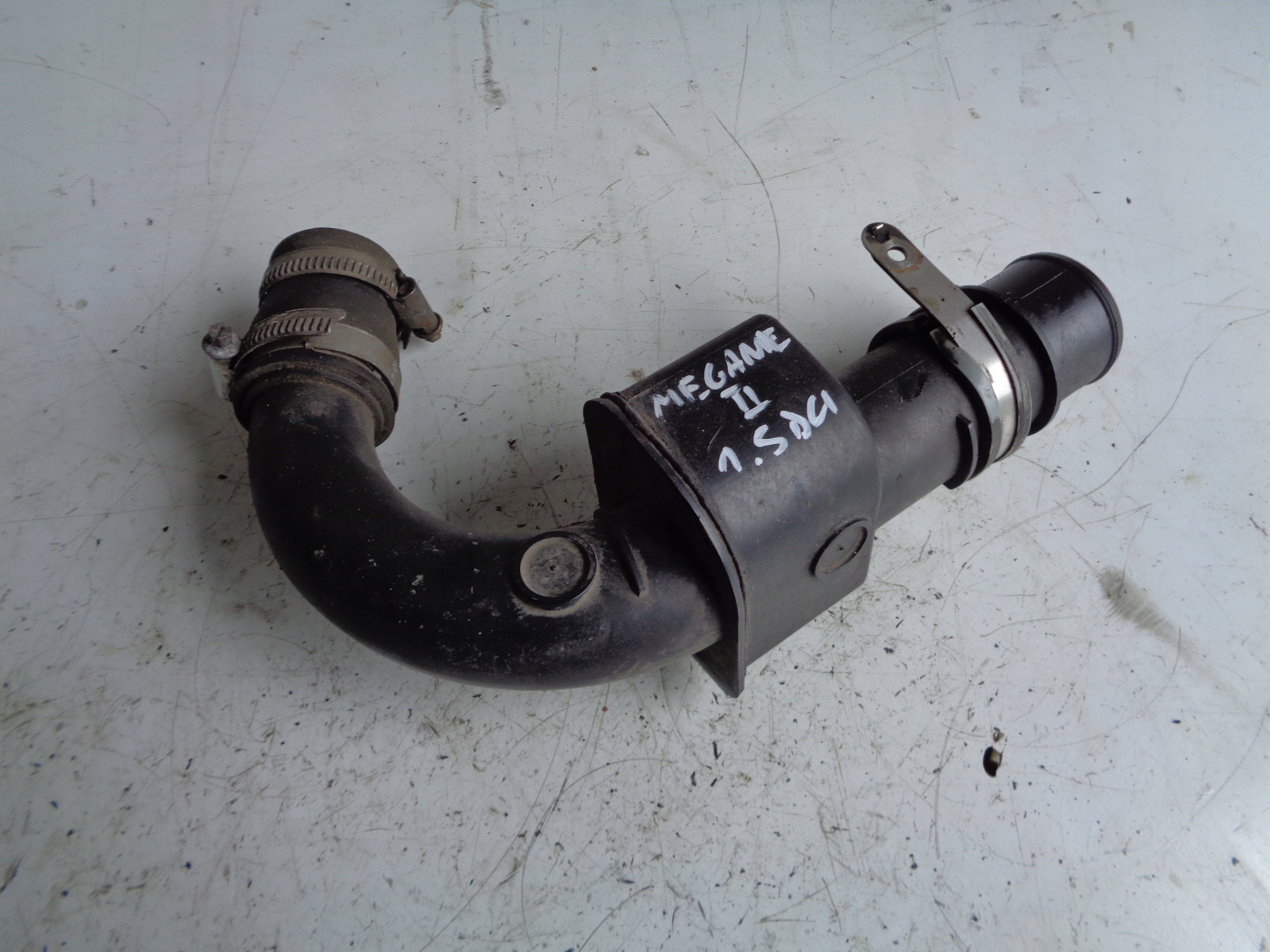 Рено инжектор. 6 8 клапанов. Топливная форсунка рено логан 1. Форсунки рено логан 1. Форсунки гбо на логан 1,4.