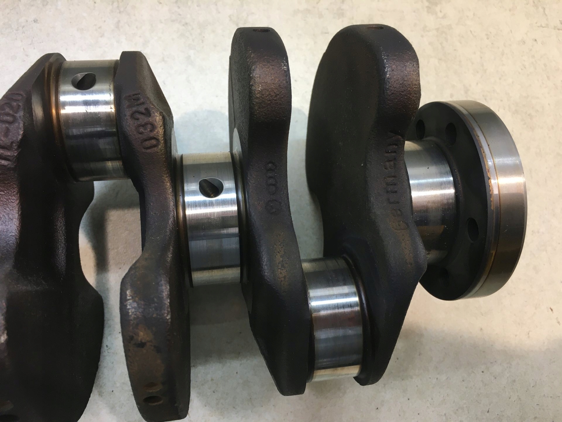 crank VW GOLF V 1.6 FSI BAG 032M