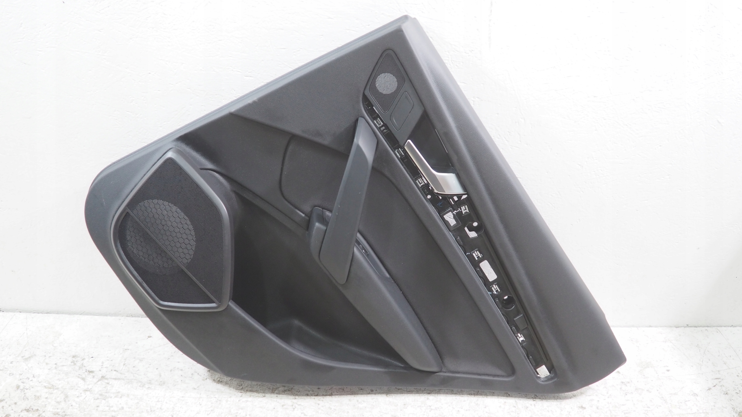 Audi Q5 II 80A upholstery side door right rear part