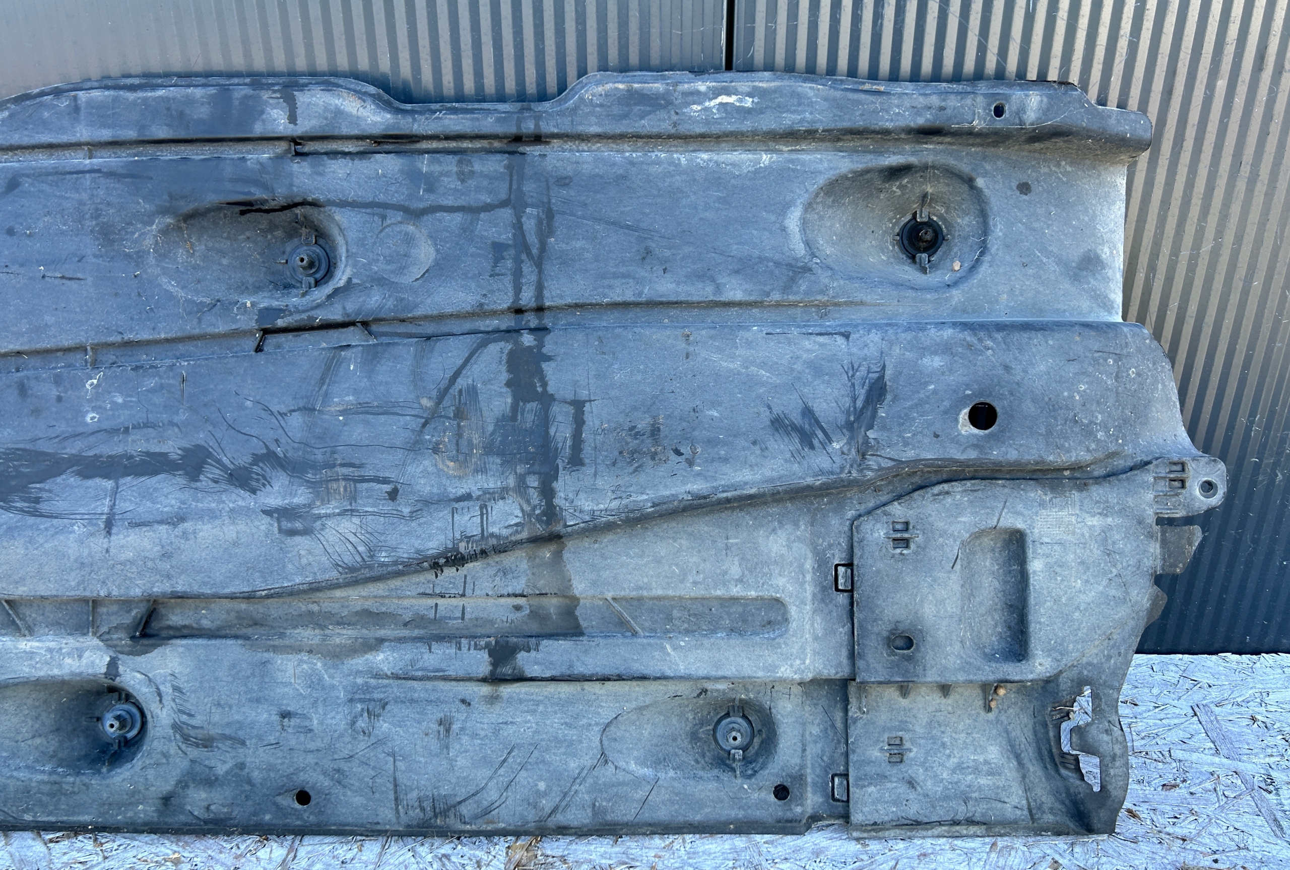 cover chassis left VW GOLF VII KOMBI 12