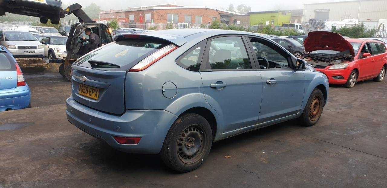 spoiler heckklappe heck Ford Focus 2 facelift 2008 8M51-A44210-A