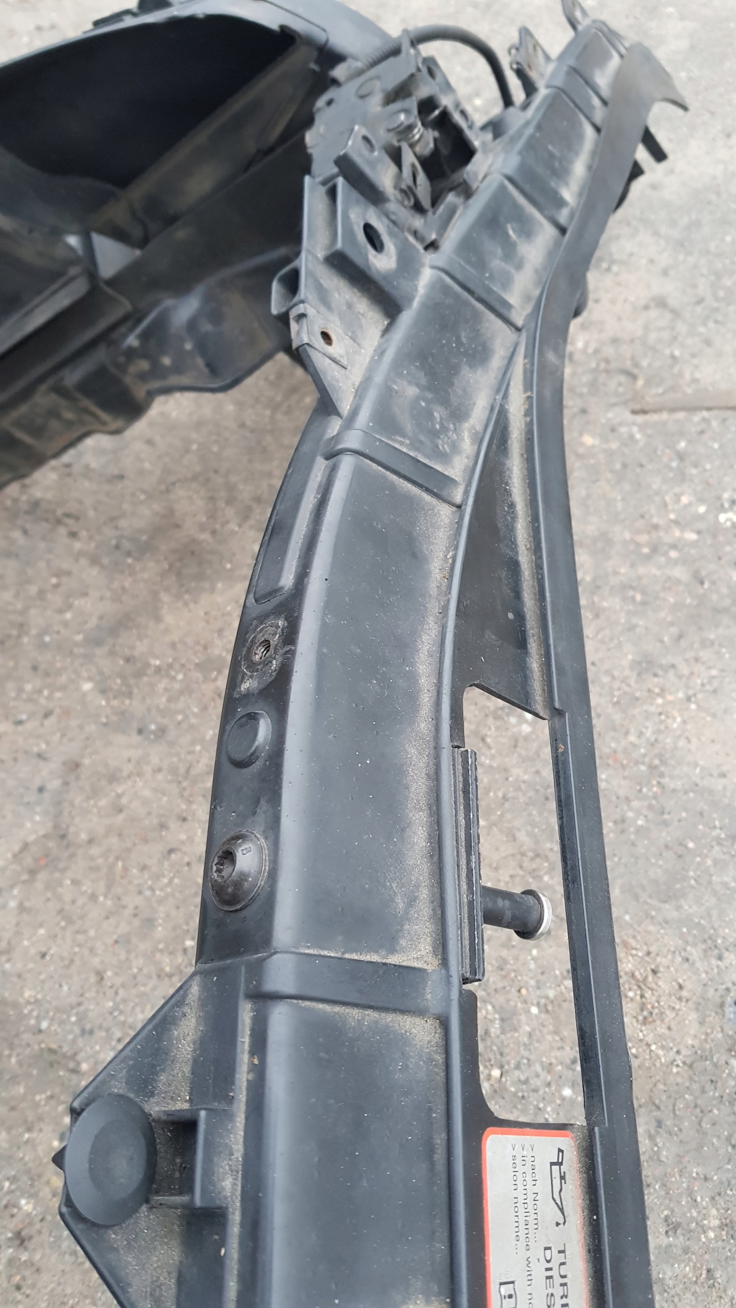 AUDI A8 D3 support panel for radiators pillar iron