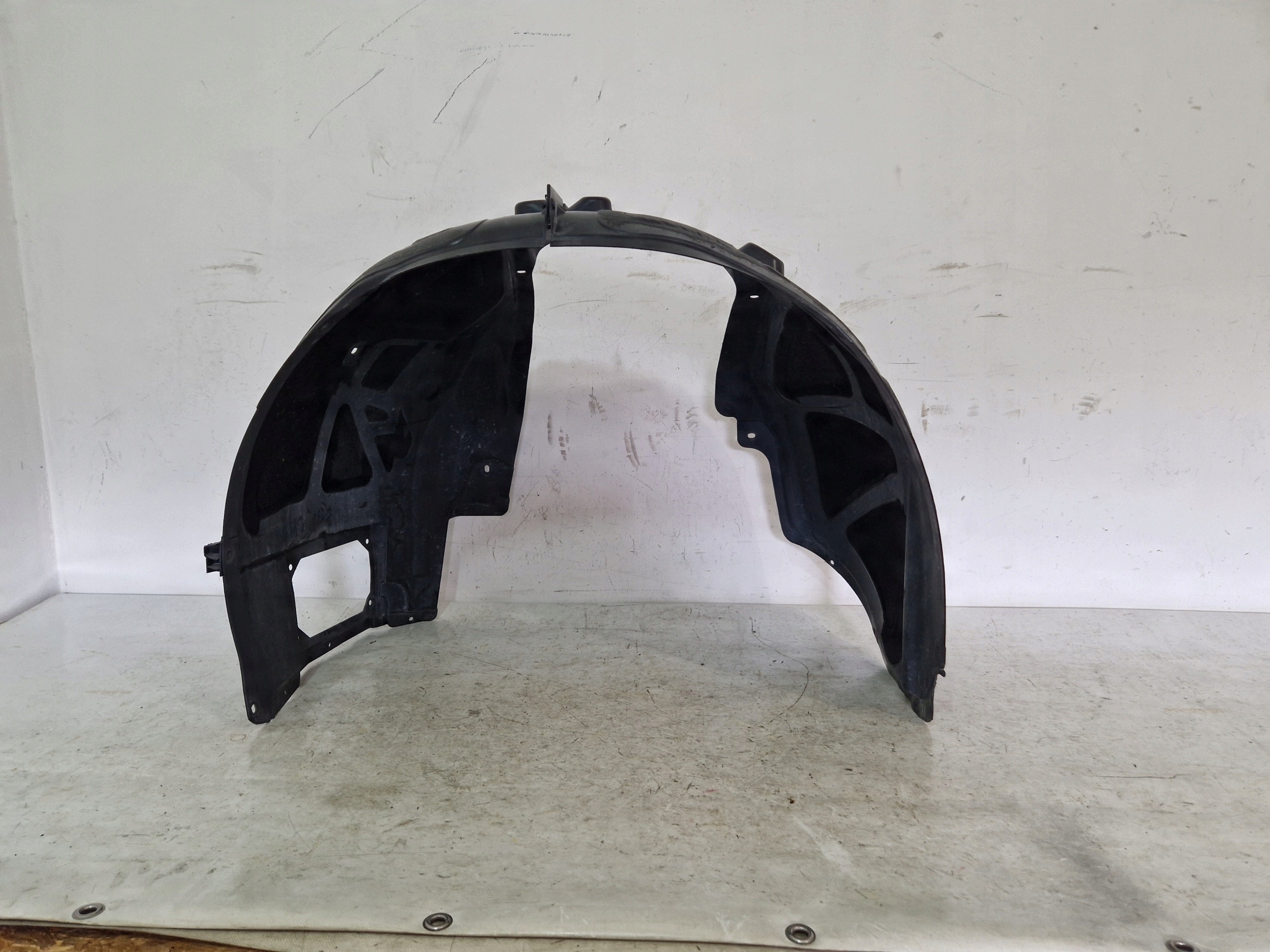 DODGE CHARGER 15- mudguard front left left front SRT HELLCAT 68223873AH