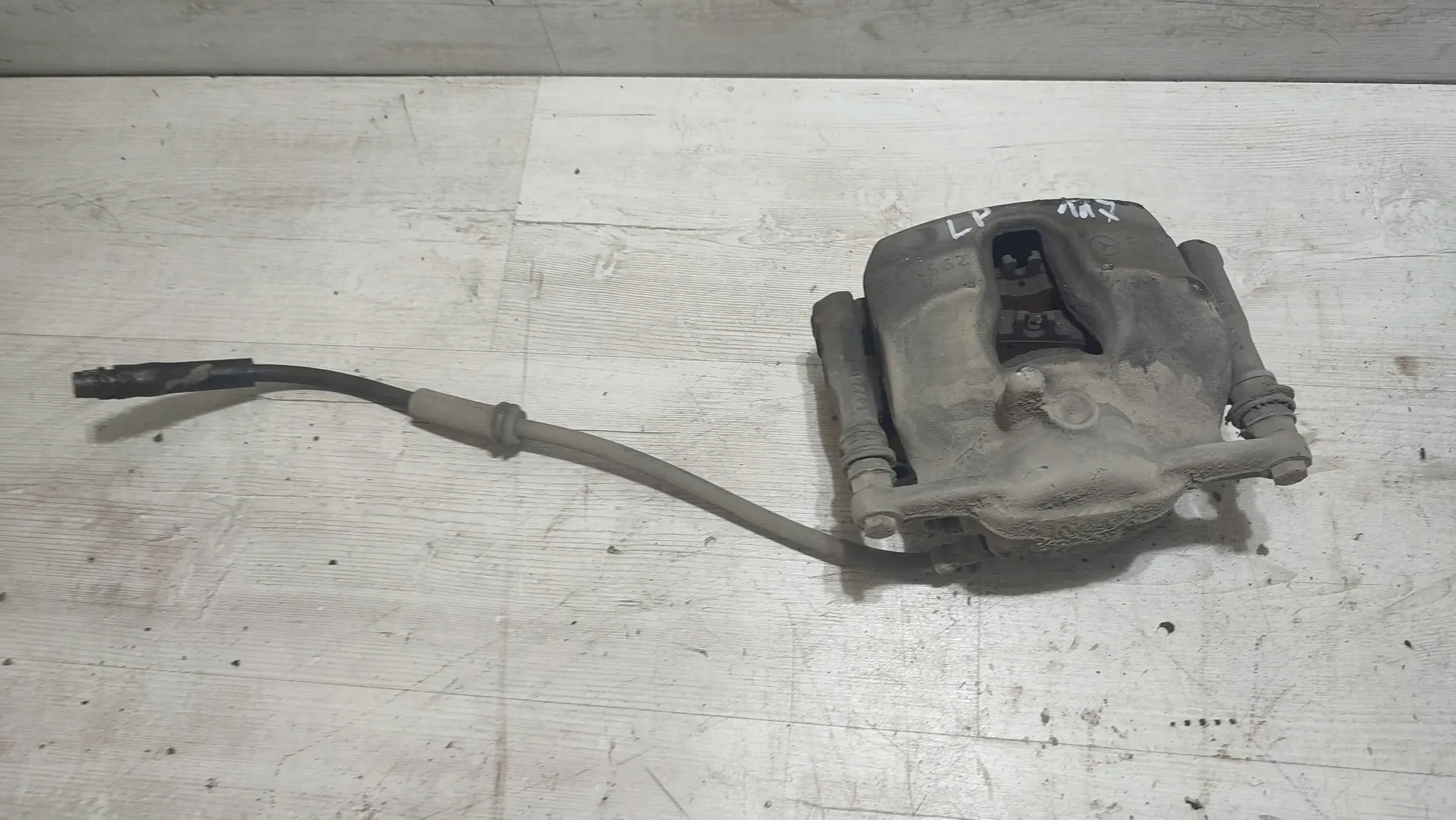 Mercedes-Benz CLA W117 14r. 2.2cdi caliper left front